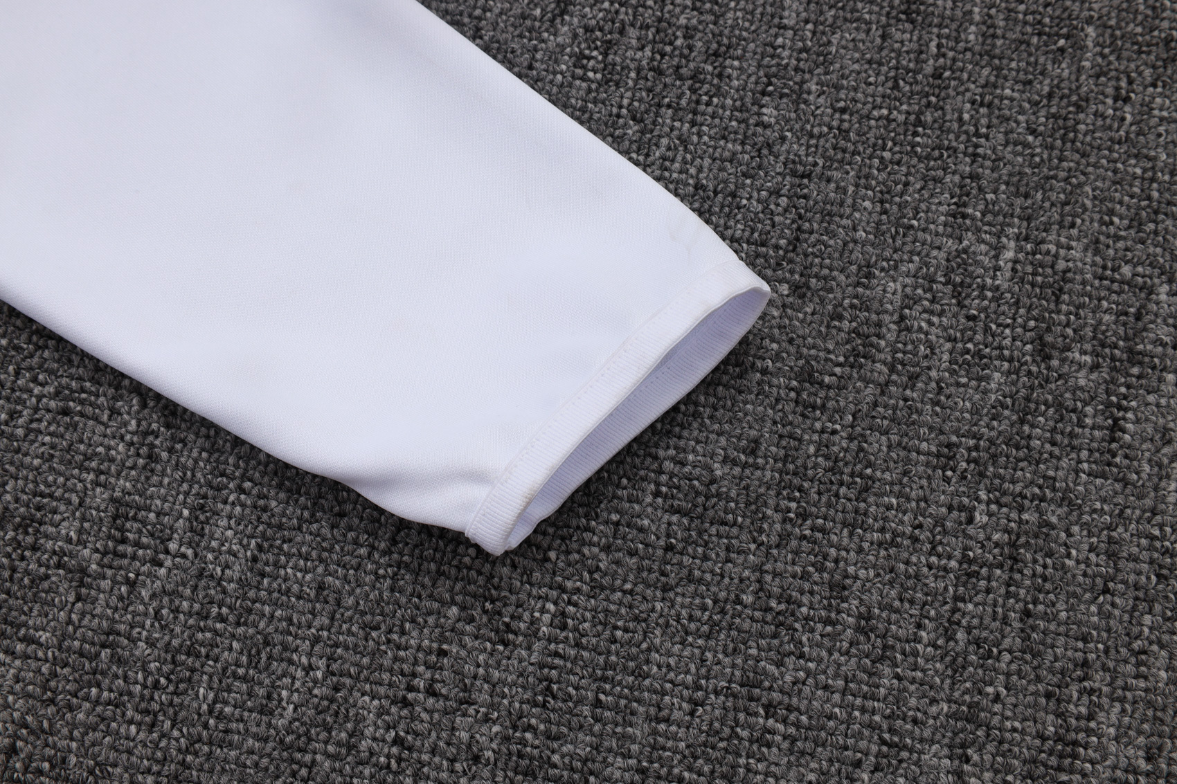 Juventus Training Kit (Jacket+Pants) White 2025/26 - Image 2