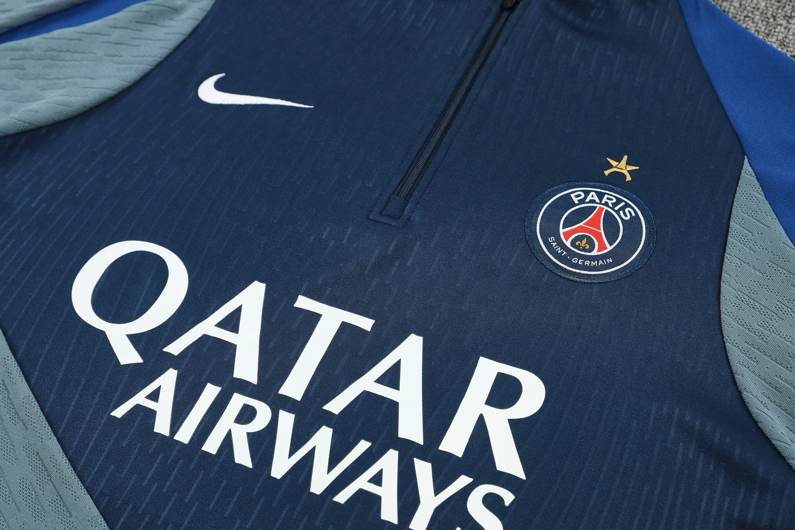 PSG Training Kit (Sweatshirt+Pants) 2025/26 - Player Version (With Star) - Image 5