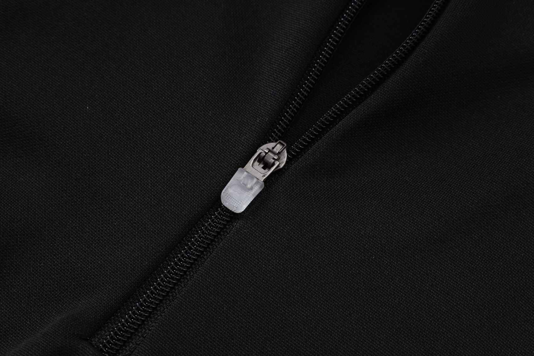 Bayern Munich Training Kit (Sweatshirt+Pants) Black 2025/26 - Image 5