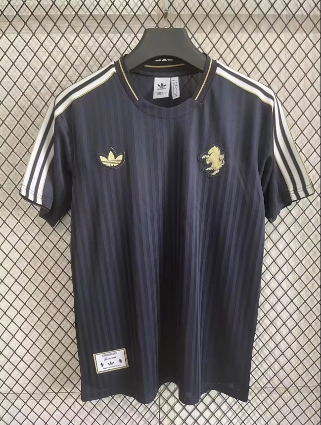 25-26 New Juventus Retro Black Football Jersey