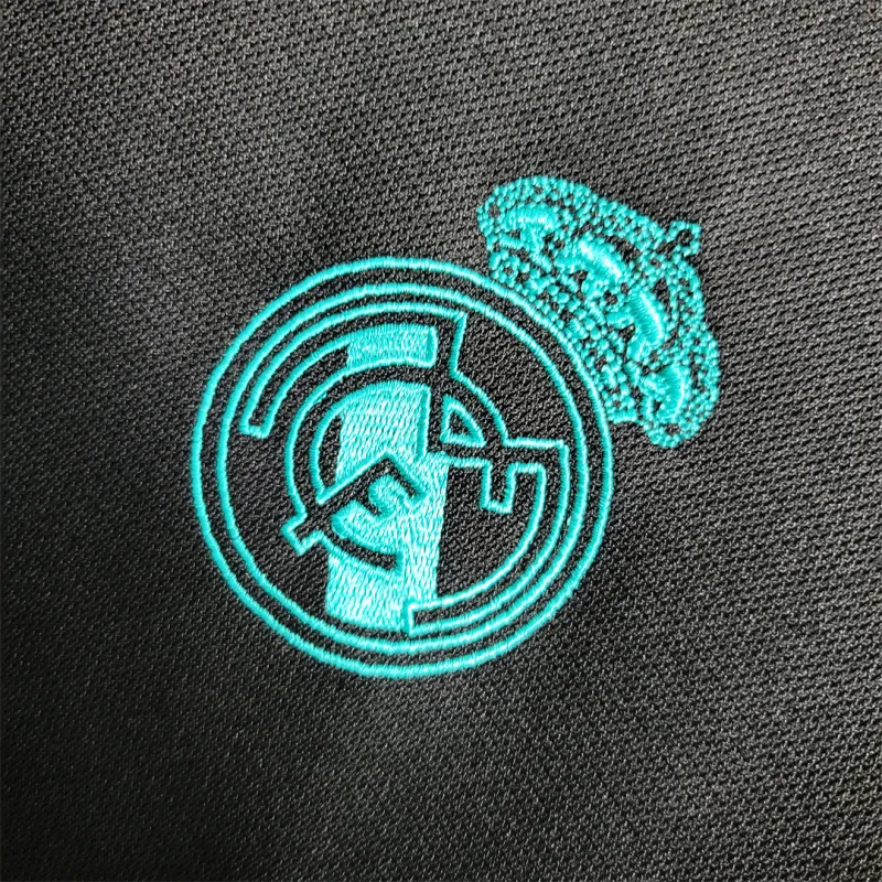 Real Madrid Retro Jersey Away Soccer Shirt 2017/18 - Image 3
