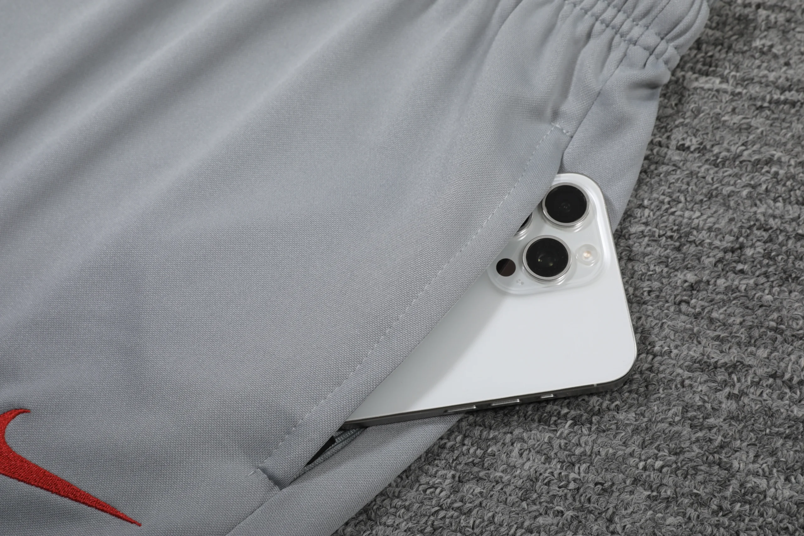 Atletico Madrid Training Kit (Polo+Pants) 2025/26 - Image 3