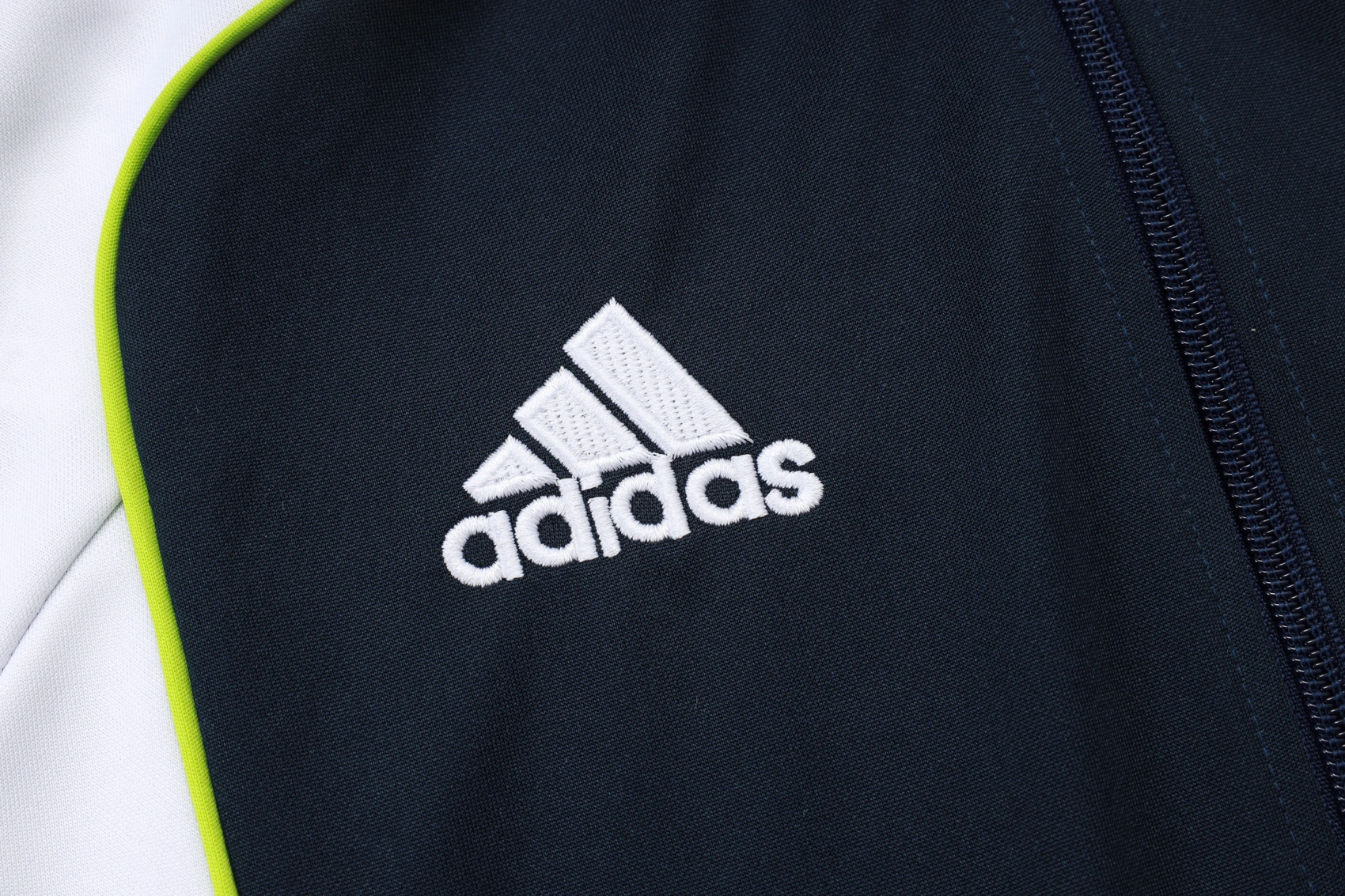 Real Madrid Training Kit (Jacket+Pants) Cyan 2025/26 - Image 5