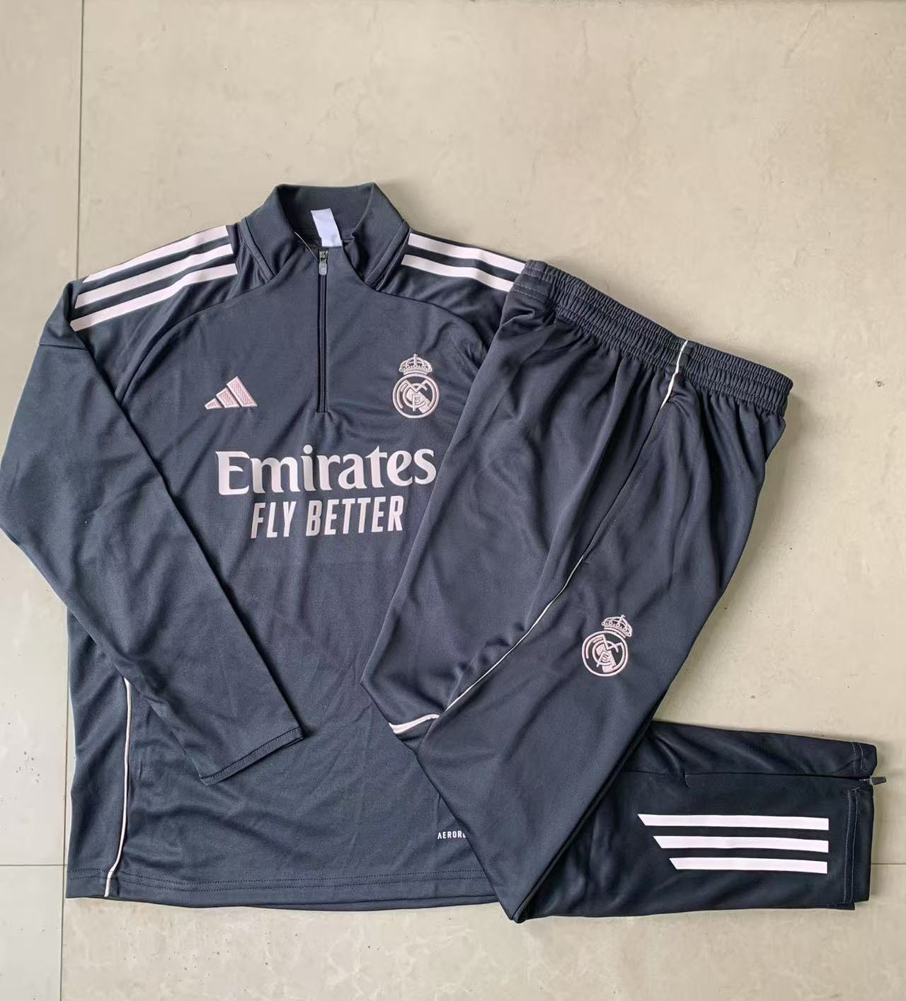 Kids Real Madrid Training Kit (Sweatshirt+Pants) Deep Grey 2025/26