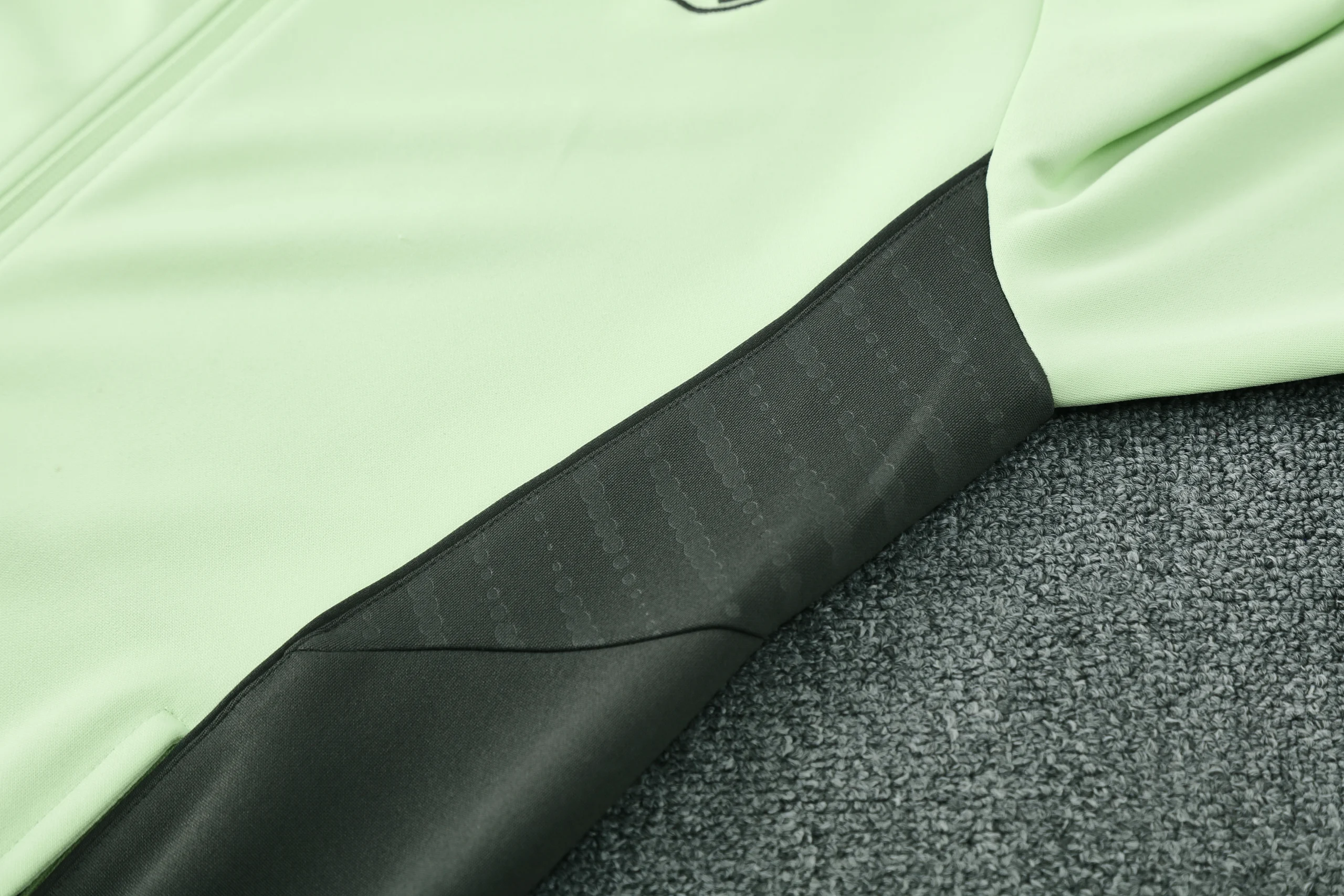 Real Madrid Training Kit (Jacket+Pants) Light Green 2025/26 - Image 5
