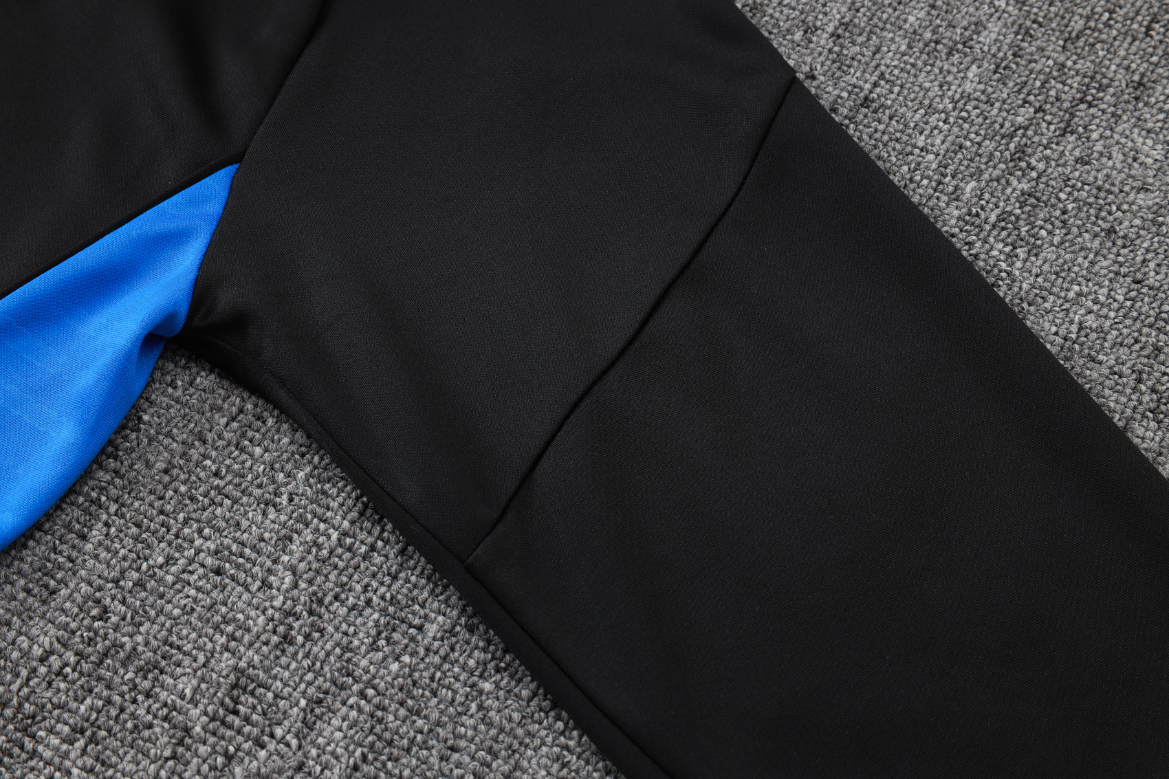 Manchester United Training Kit (Sweatshirt+Pants) Black 2025/26 - Image 5