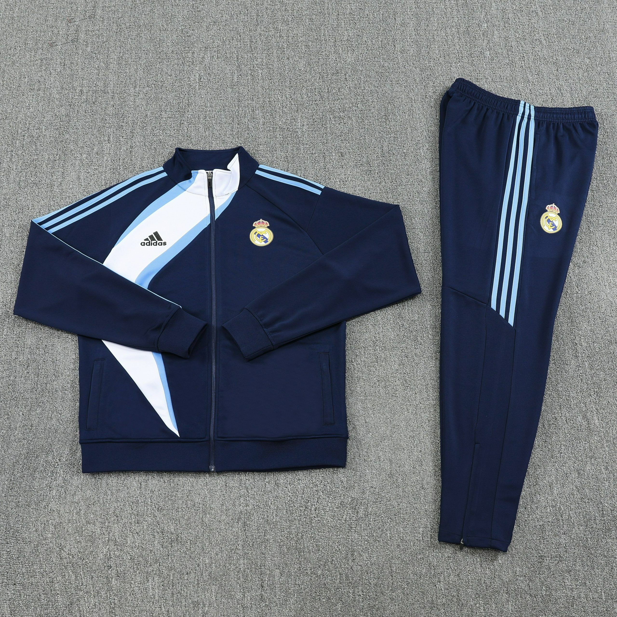 Real Madrid Retro Training Kit (Jacket+Pants) 2025/26 - Image 3