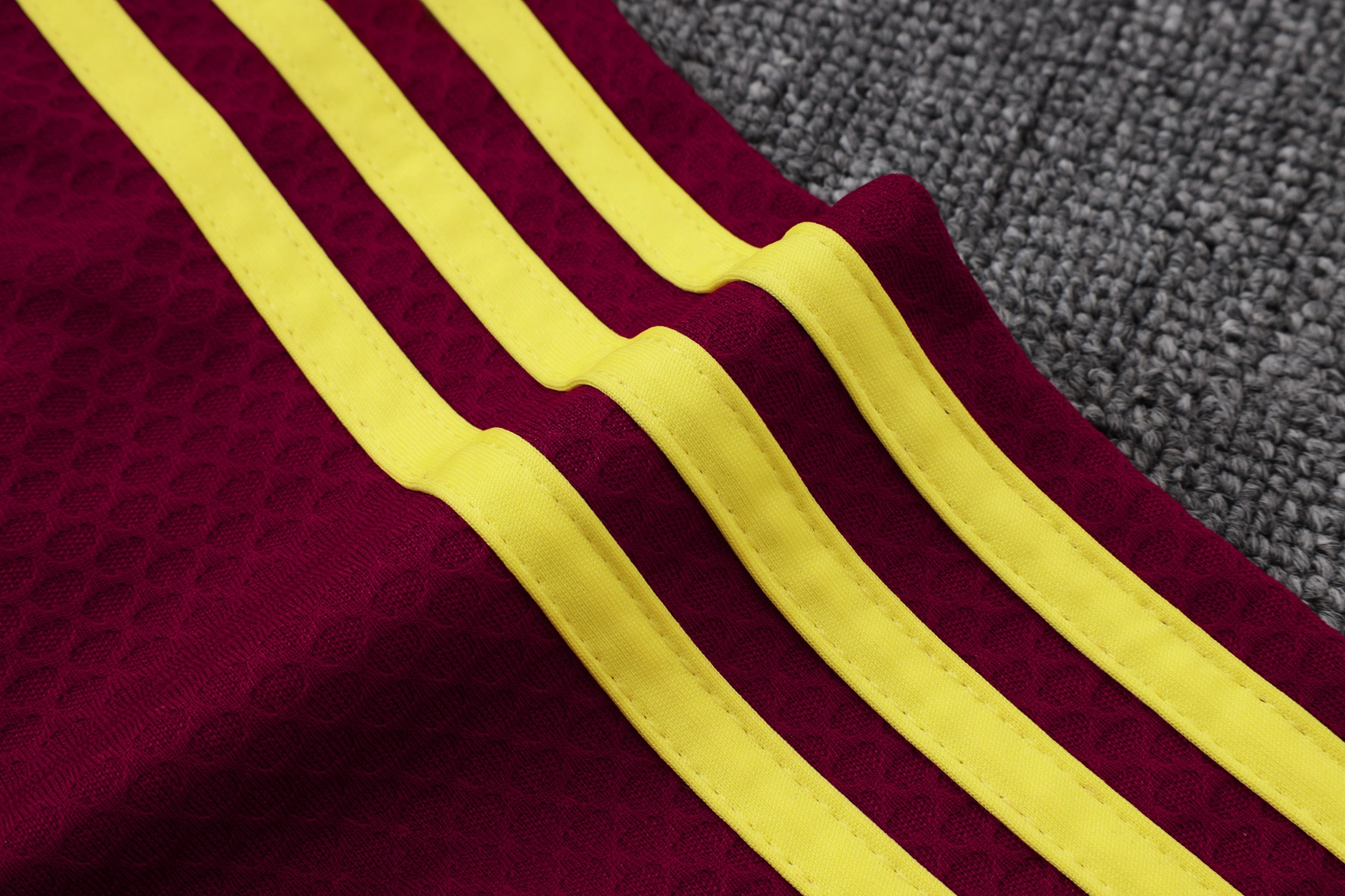 Arsenal Training Jersey Kit Red 2025/26 - Image 3