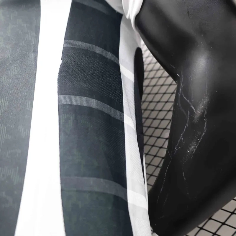 Juventus Soccer Jersey Home Shirt 2024/25 - Image 6