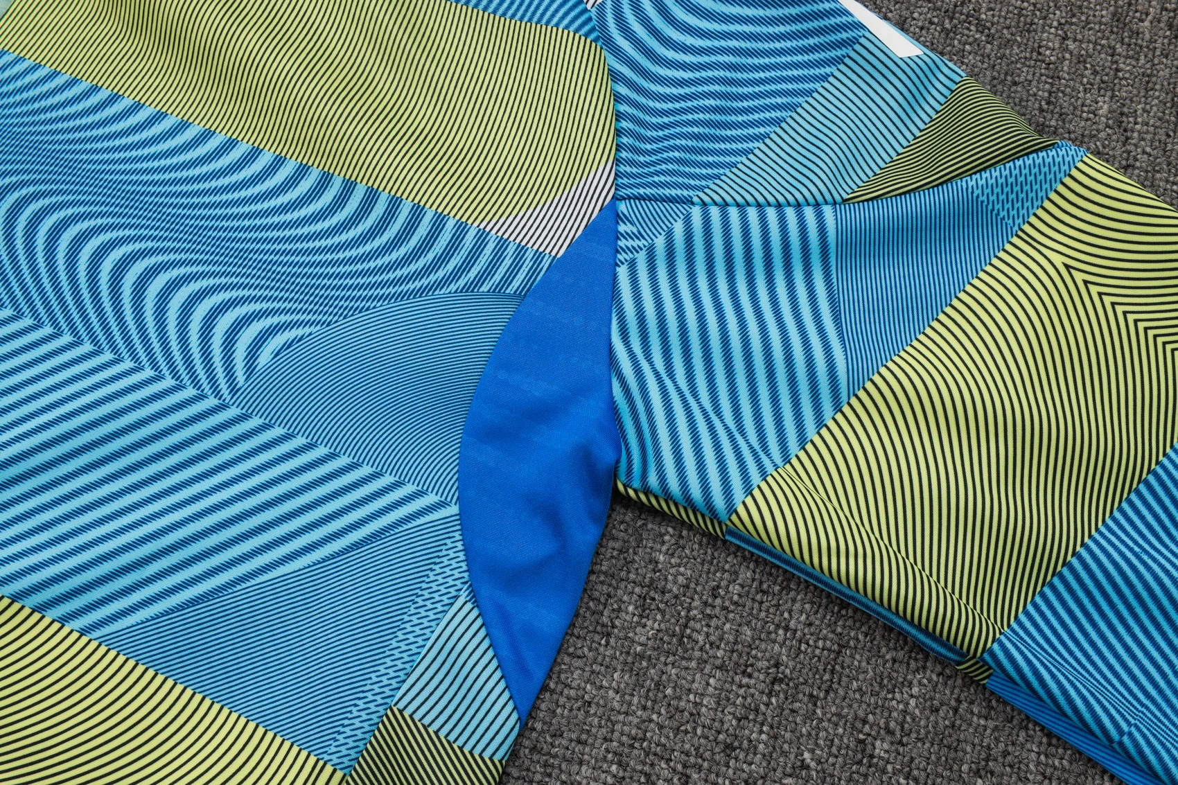 Real Madrid Training Kit (Jacket+Pants) Green 2025/26 - Image 6