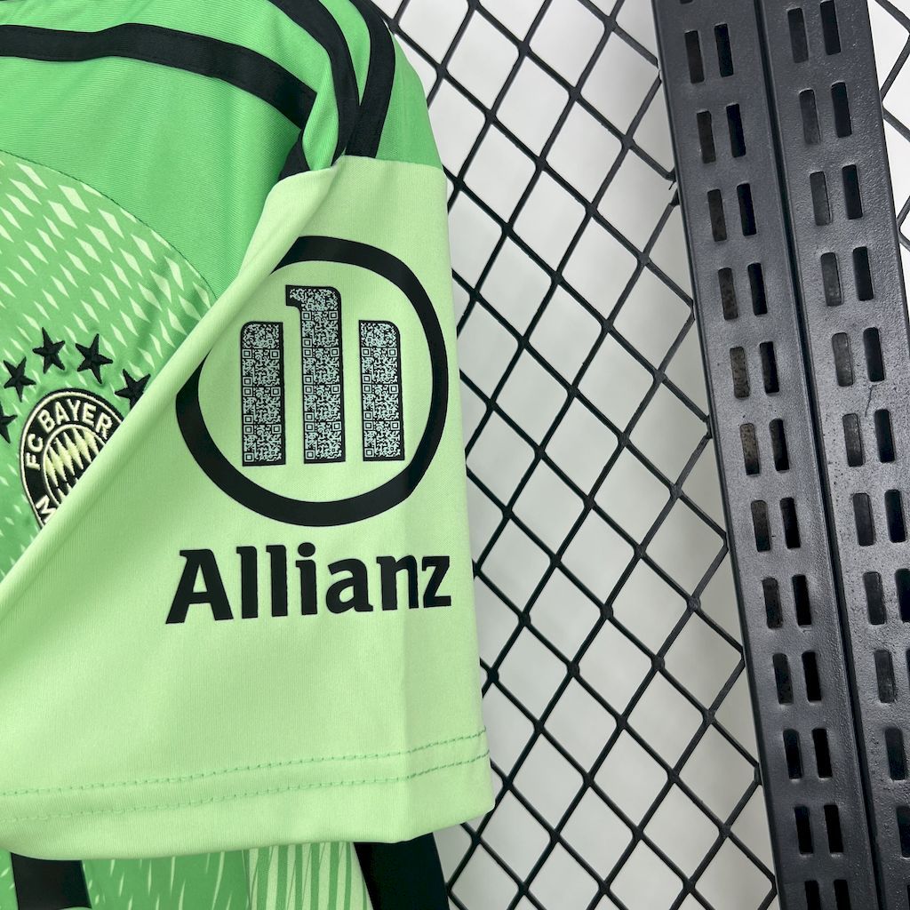 Bayern Munich Soccer Jersey Green Goalkeeper Shirt 2025/26 - Image 3
