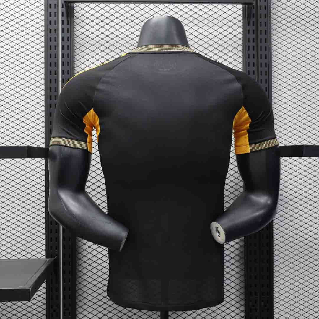 Real Madrid Soccer Jersey Golden Special Edition Shirt 2025/26 - Image 2