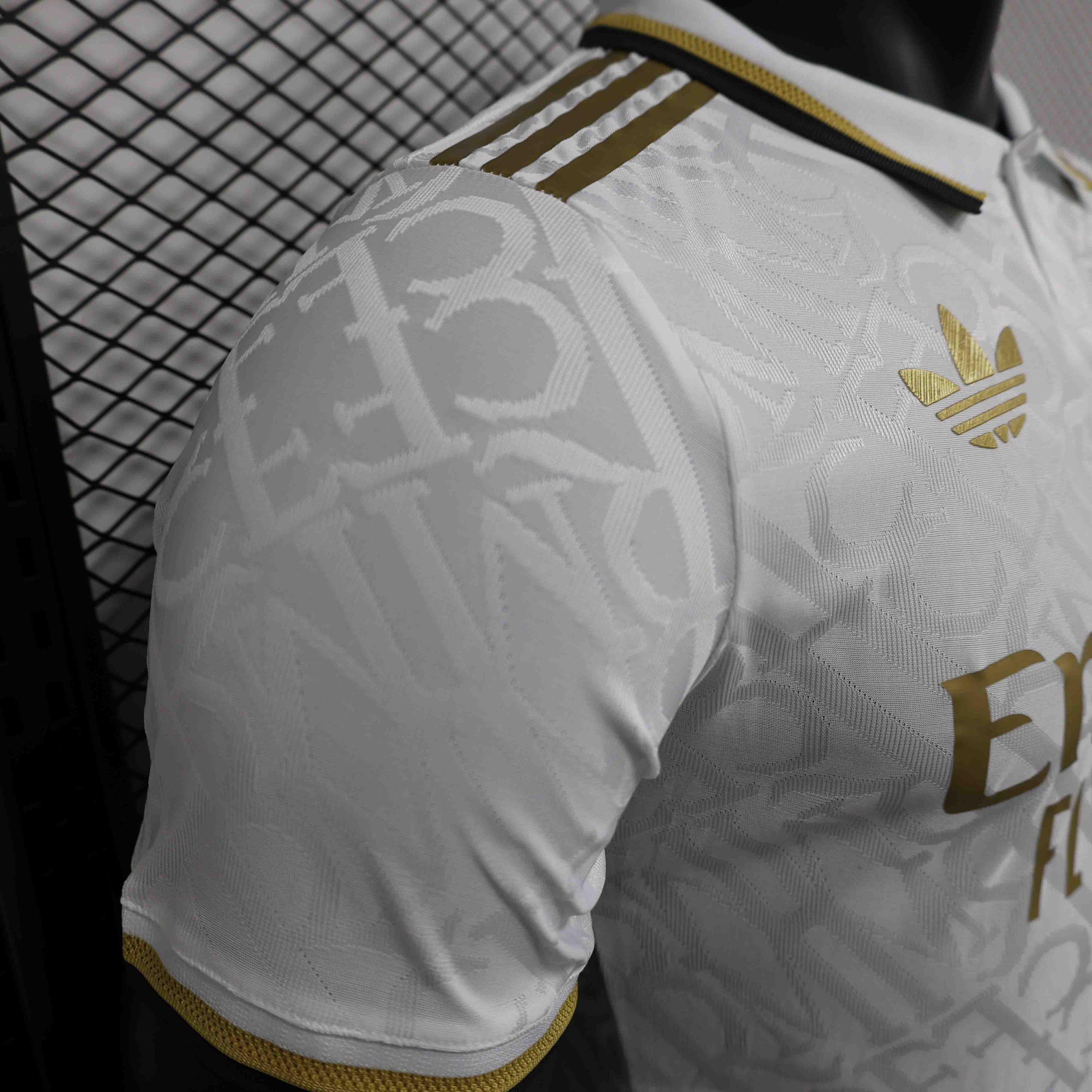 Real Madrid Soccer Jersey Golden Special Edition Shirt 2024/25 - Image 3