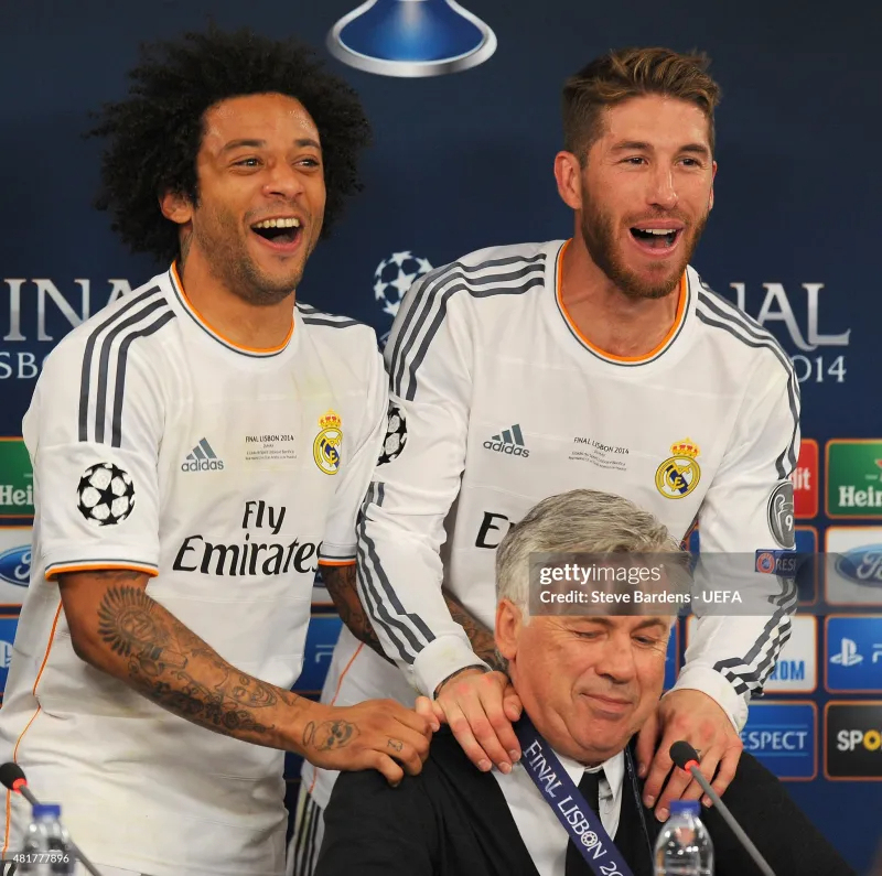 Real Madrid Retro Jersey Home Long Sleeve Soccer Shirt 2013/14 - Image 4