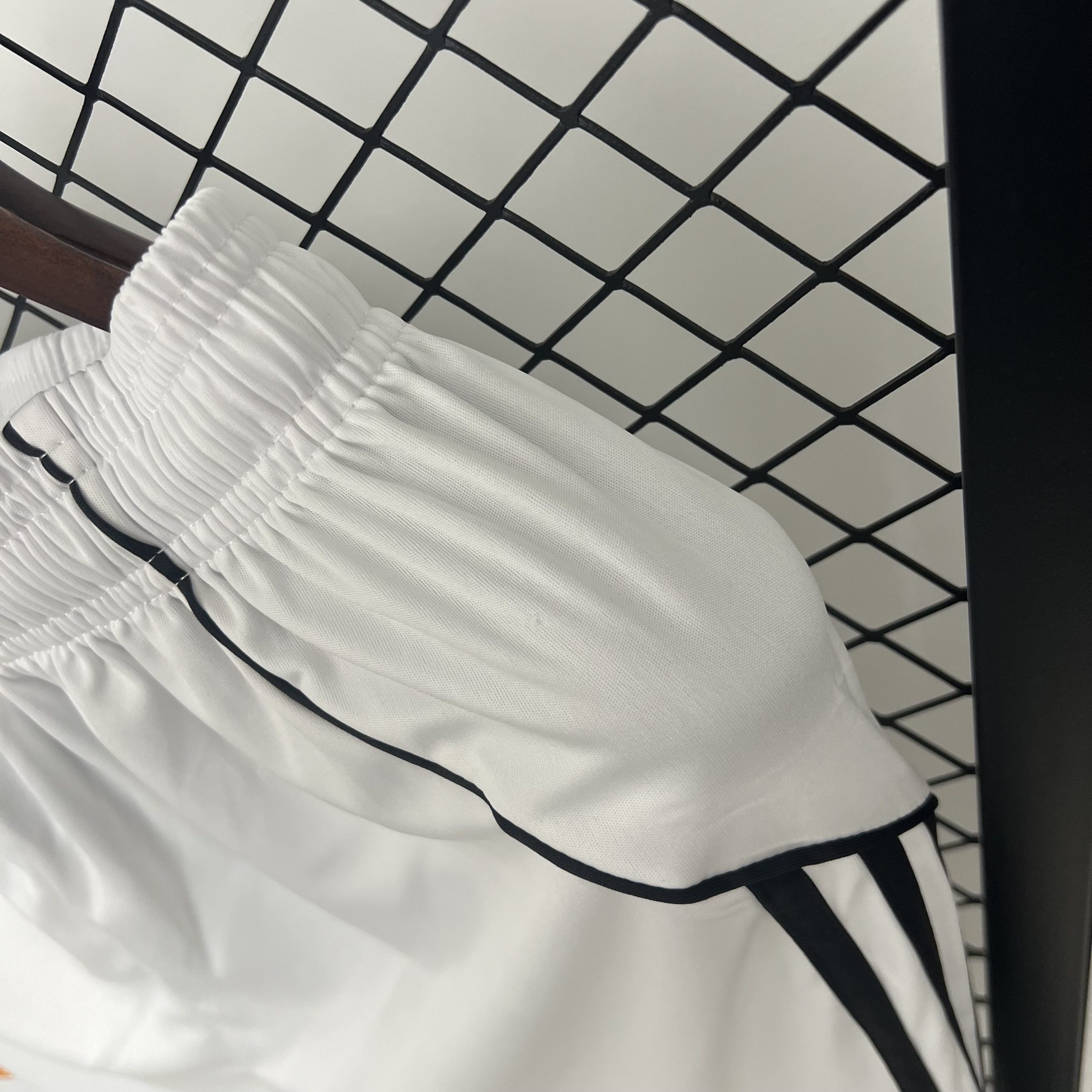 Manchester United Home Football Jersey Shorts 2025/26 - Image 3