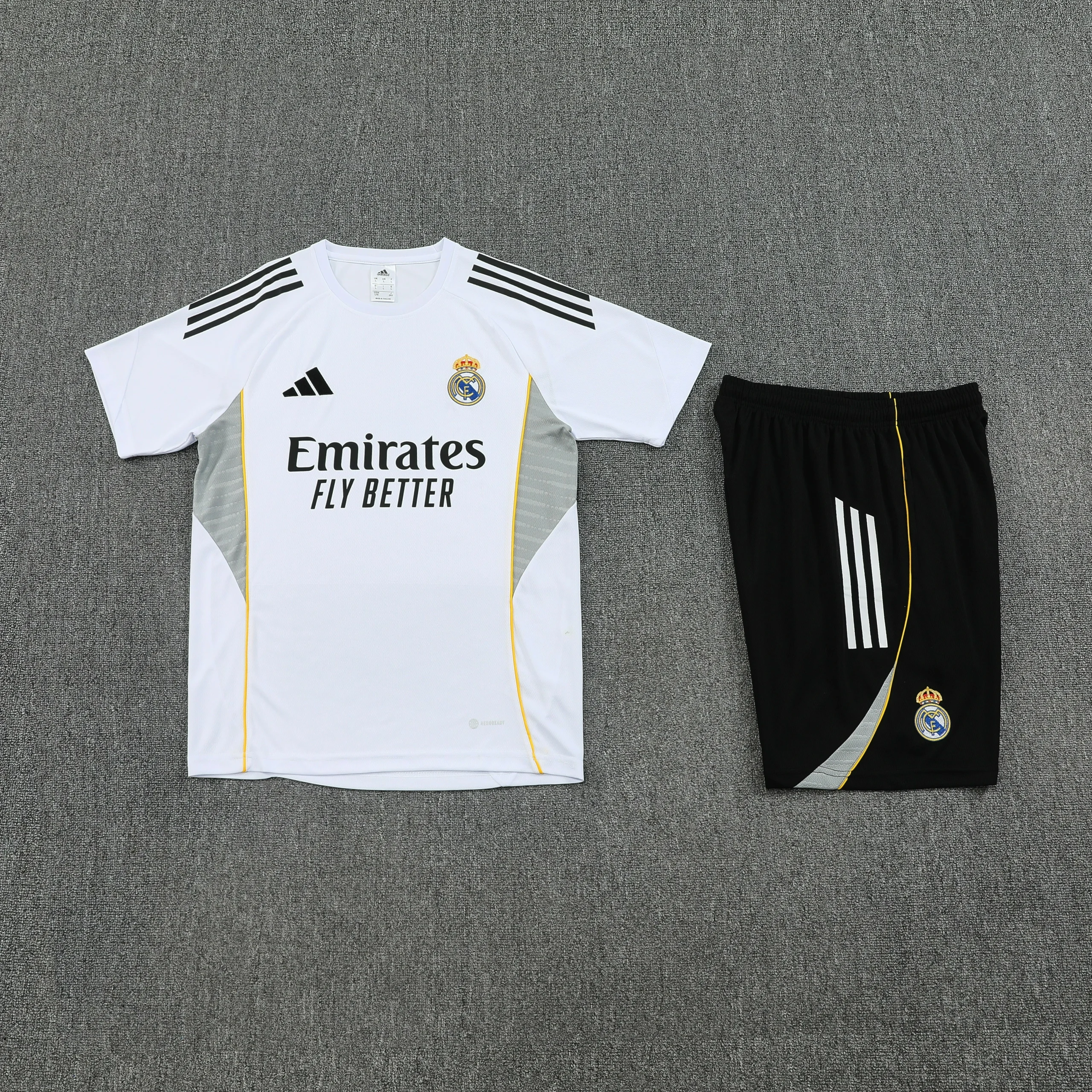 Real Madrid Training Jersey Kit White 2025/26 - Image 3