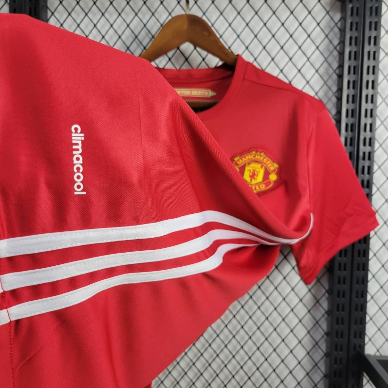 Manchester United Retro Home Football Jersey Shirt 2016/17 - Image 4