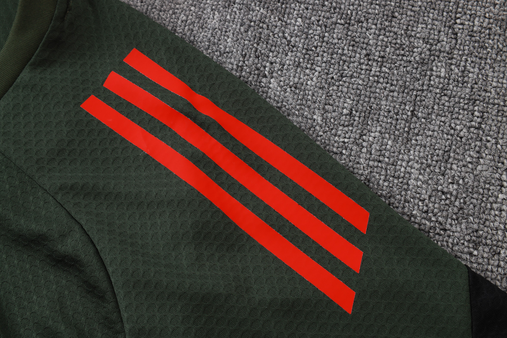 Bayern Munich Training Jersey Kit Green 2025/26 - Image 2