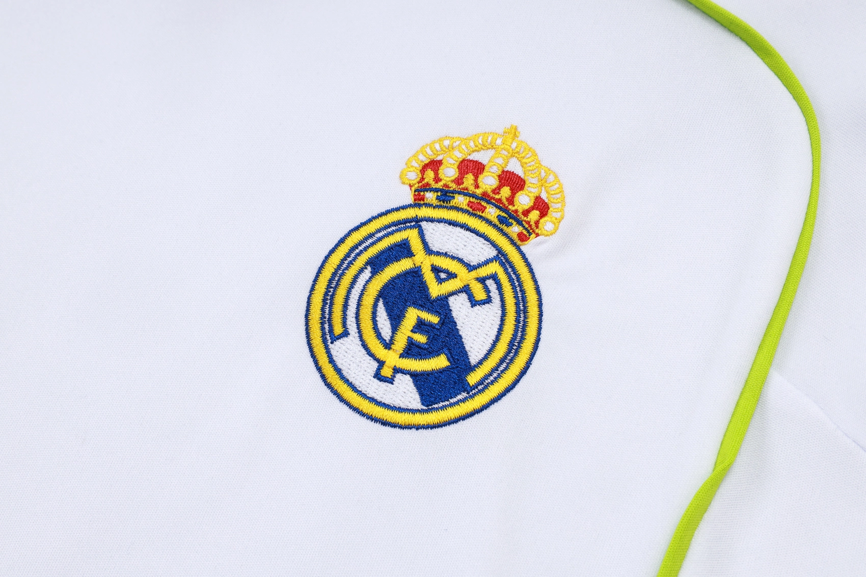 Real Madrid Sleeveless Training Kit White 2025/26 - Image 3