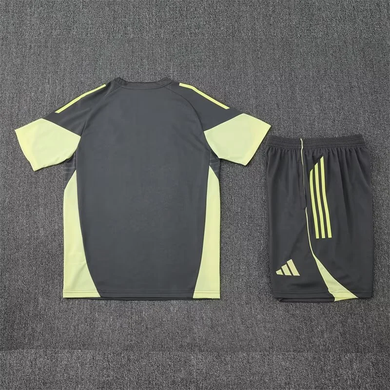 Real Madrid Training Jersey Kit Grey 2025/26 - Image 2