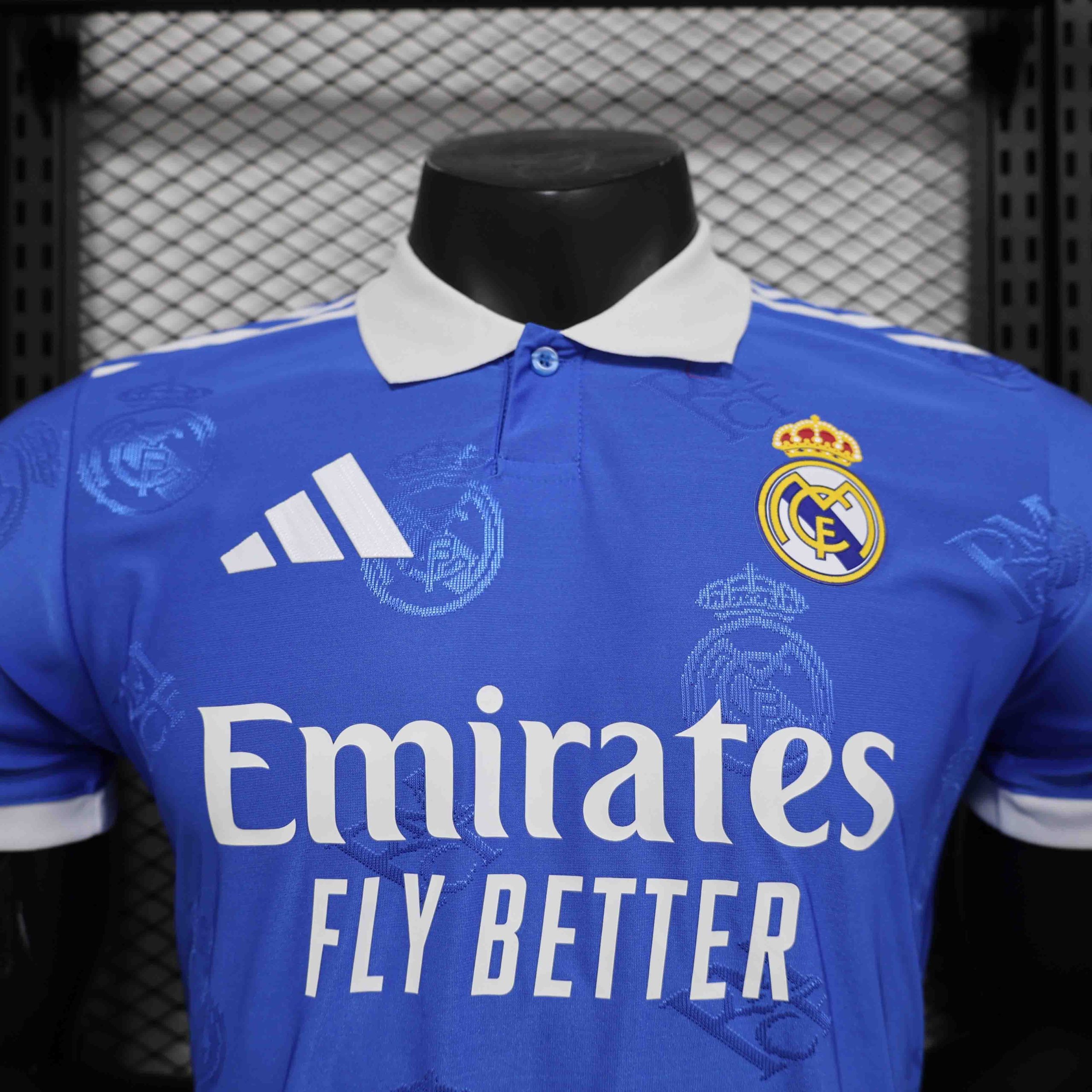 Real Madrid Soccer Jersey Retro Style Special Edition Shirt 2025/26 - Image 3
