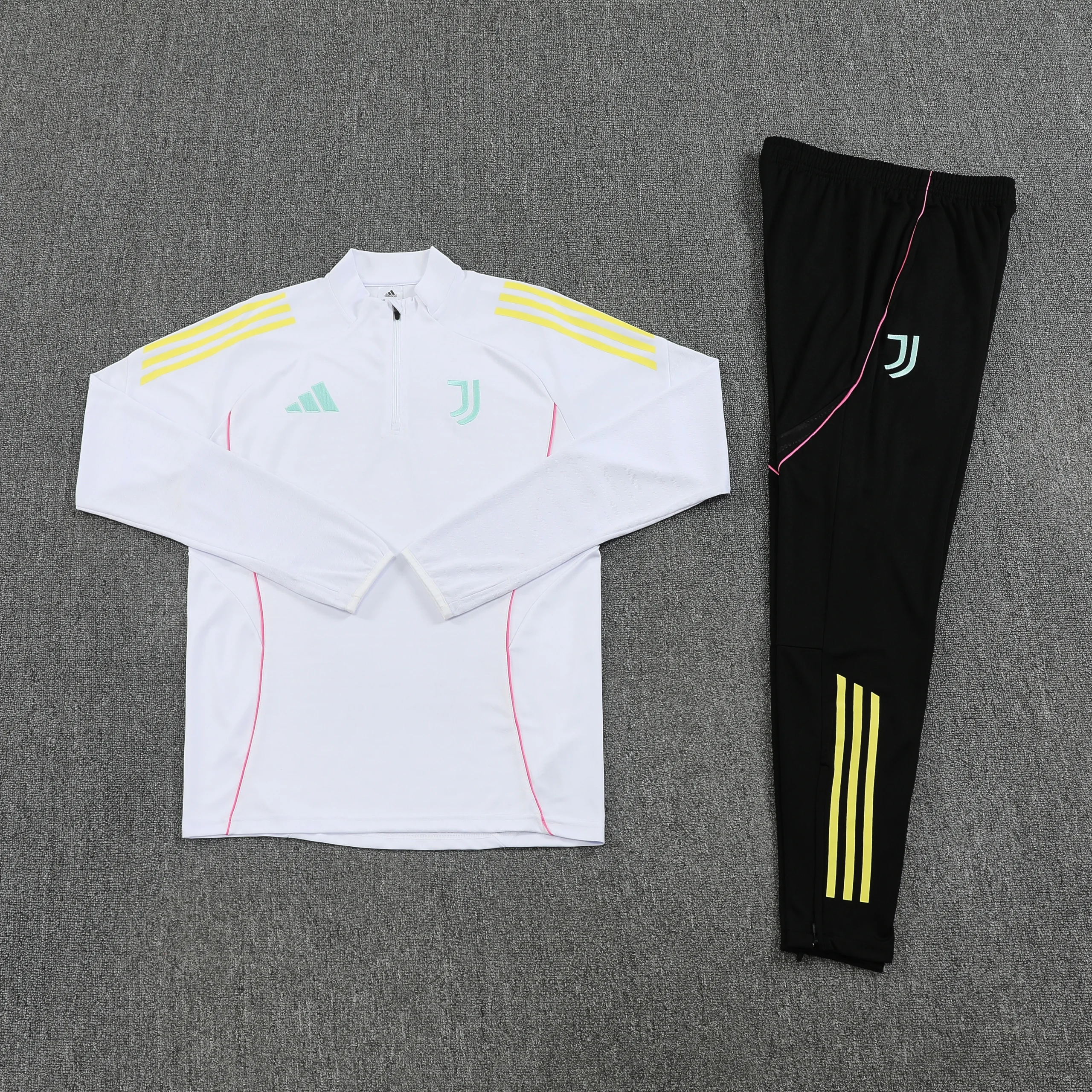 Juventus Training Kit (Sweatshirt+Pants) White 2025/26 - Player Version - Image 5