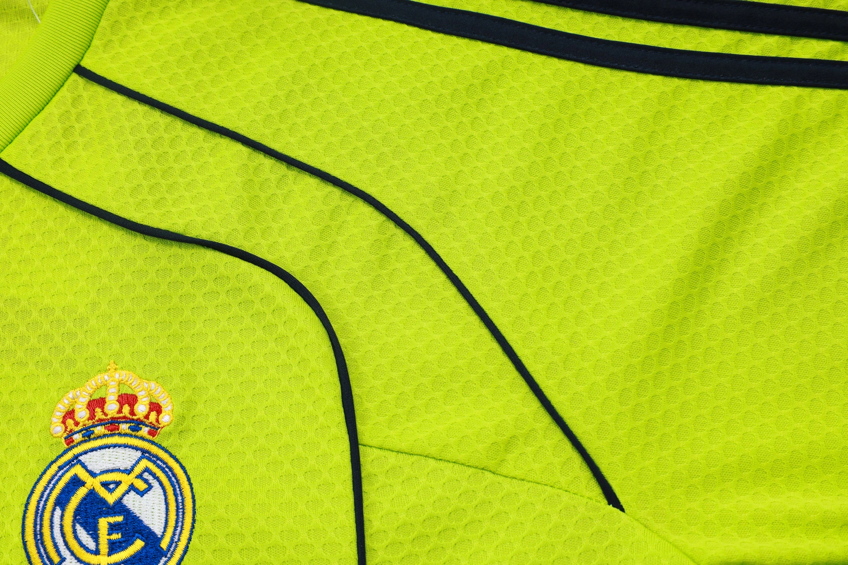 Real Madrid Training Jersey Kit Green 2025/26 - Image 4