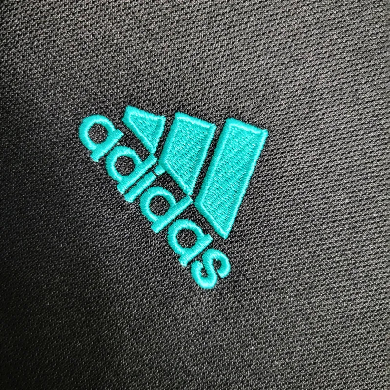 Real Madrid Retro Jersey Away Long Sleeve Soccer Shirt 2017/18 - Image 6