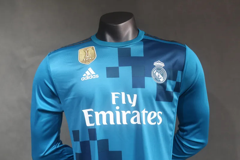 Real Madrid Retro Jersey Third Away Long Sleeve Soccer Shirt 2017/18 - Image 3