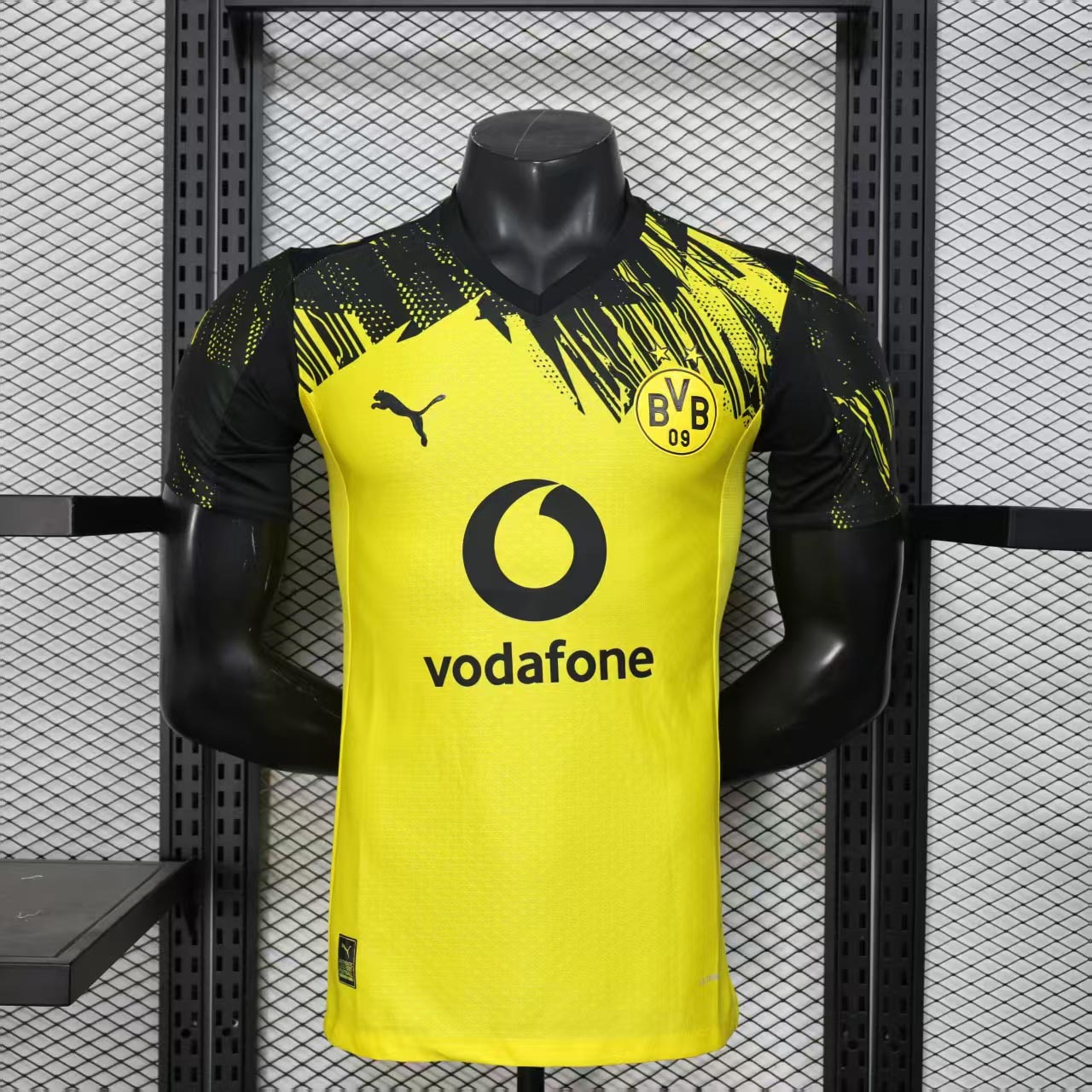 Borussia Dortmund Home Football Shirt 2025/26