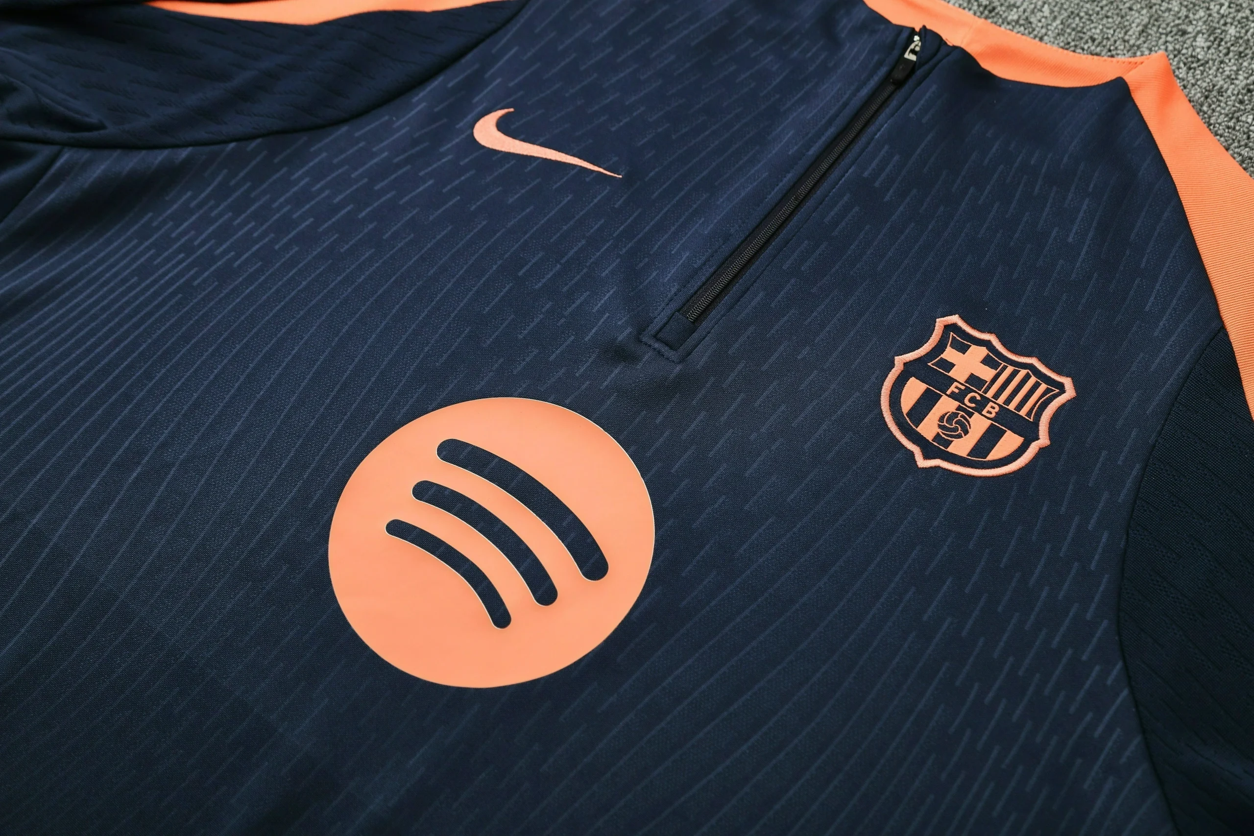 Barcelona Training Kit (Sweatshirt+Pants) 2025/26 - Player Version - Image 5