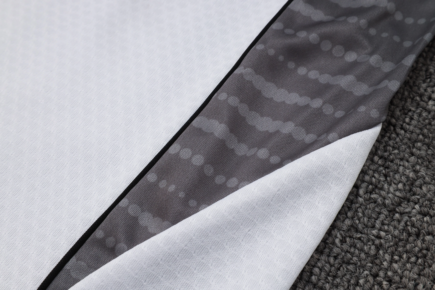 Real Madrid Training Kit (Polo+Pants) White 2025/26 - Image 3