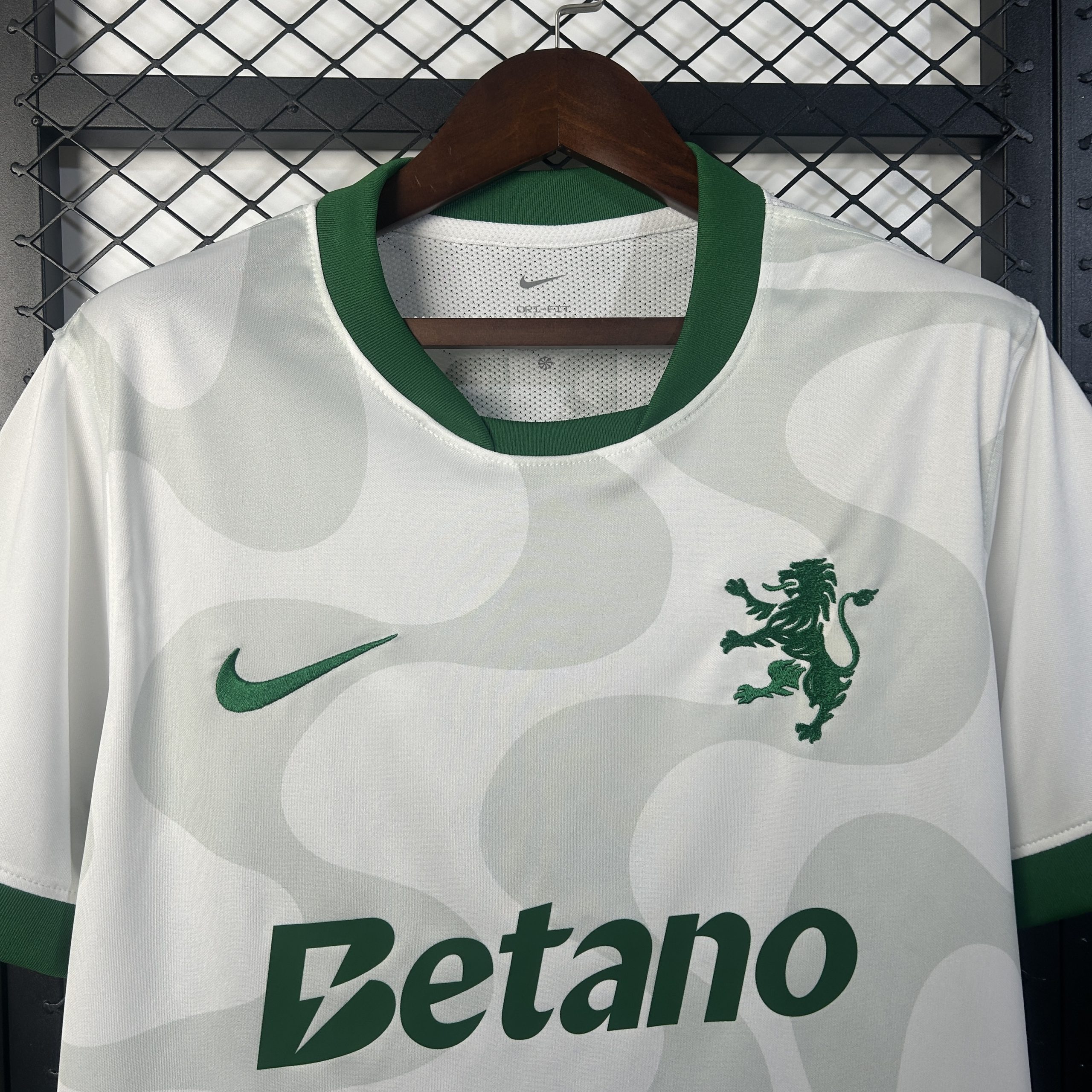 Sporting CP Soccer Jersey Fourth Away Custom Shirt 2025/26 - Image 3