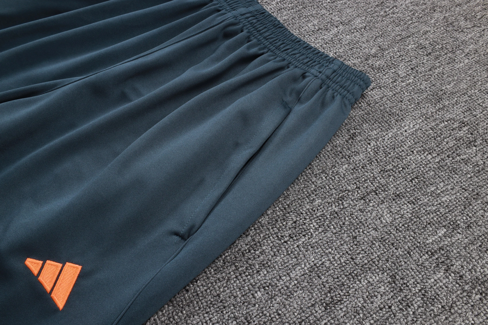 Arsenal Training Kit (Jacket+Pants) Deep Grey 2025/26 - Image 5