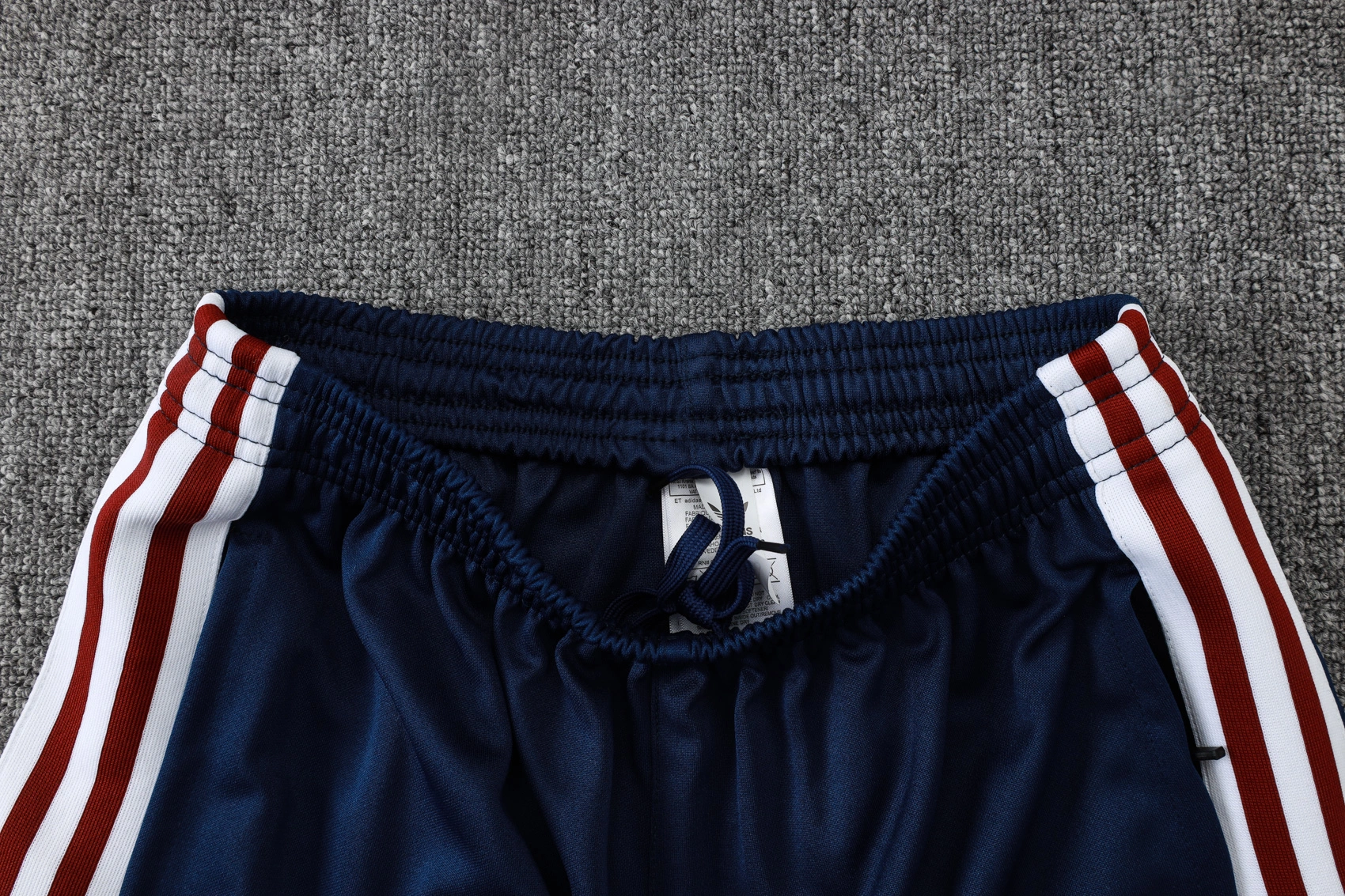 Arsenal Training Kit (Sweatshirt+Pants) Red 2025/26 - Image 5