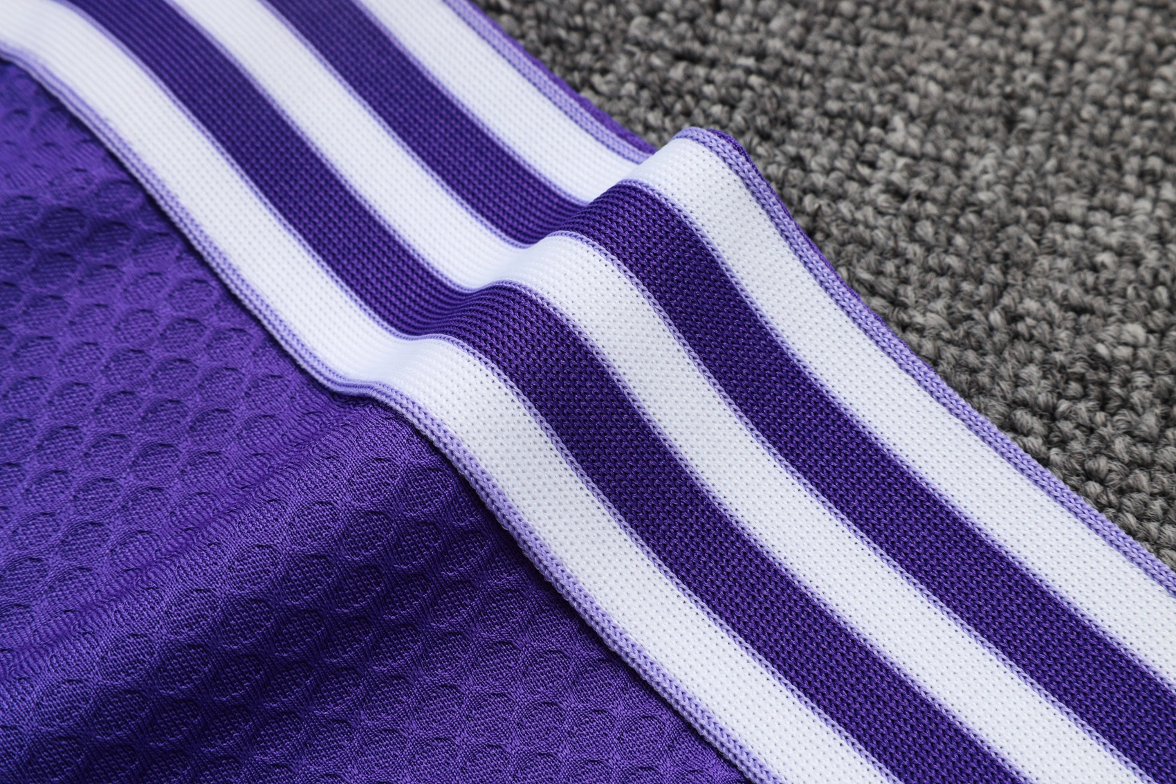 Real Madrid Training Kit (Polo+Pants) Purple 2025/26 - Image 4