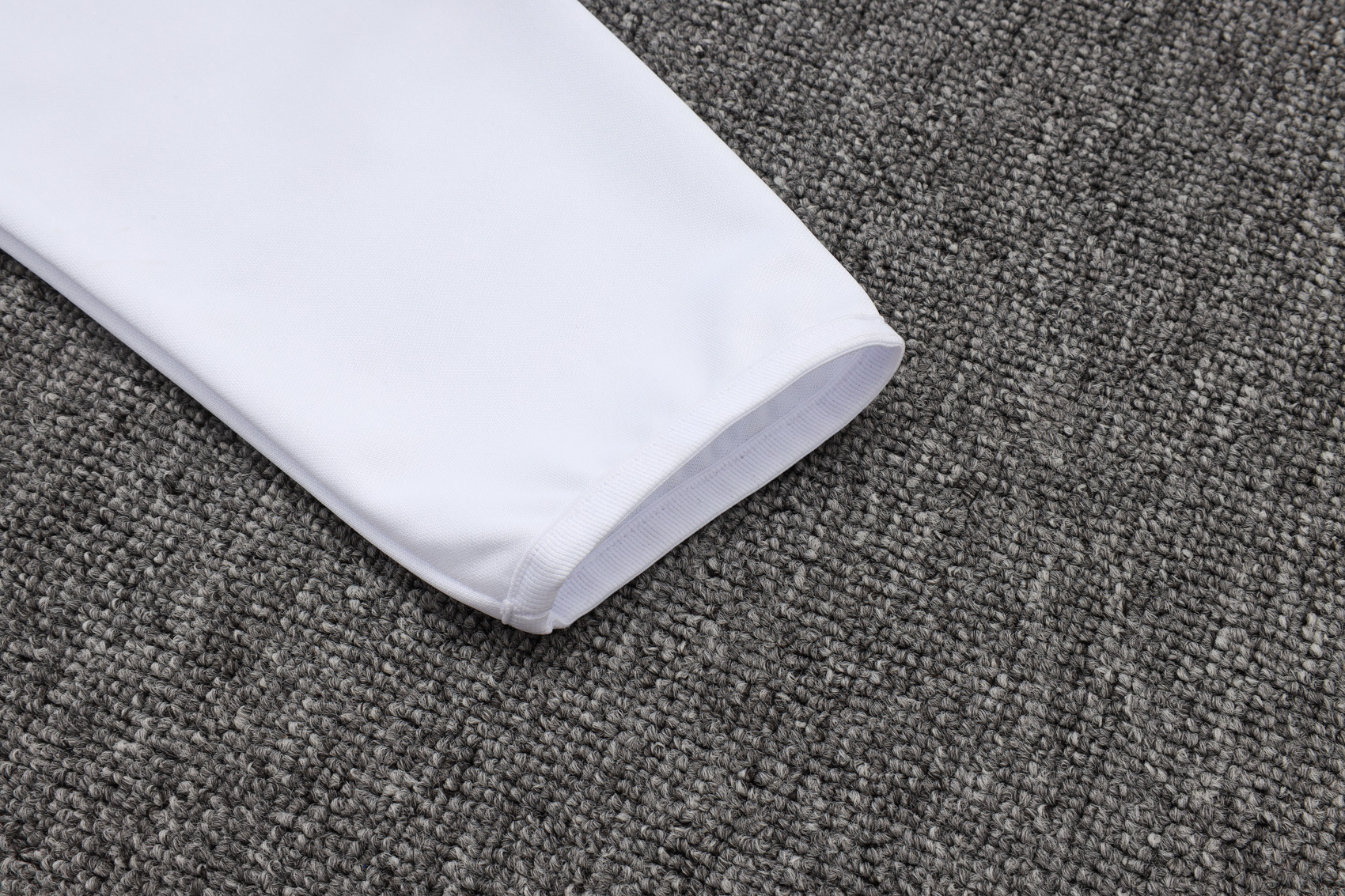 Liverpool Training Kit (Jacket+Pants) White 2025/26 - Image 3