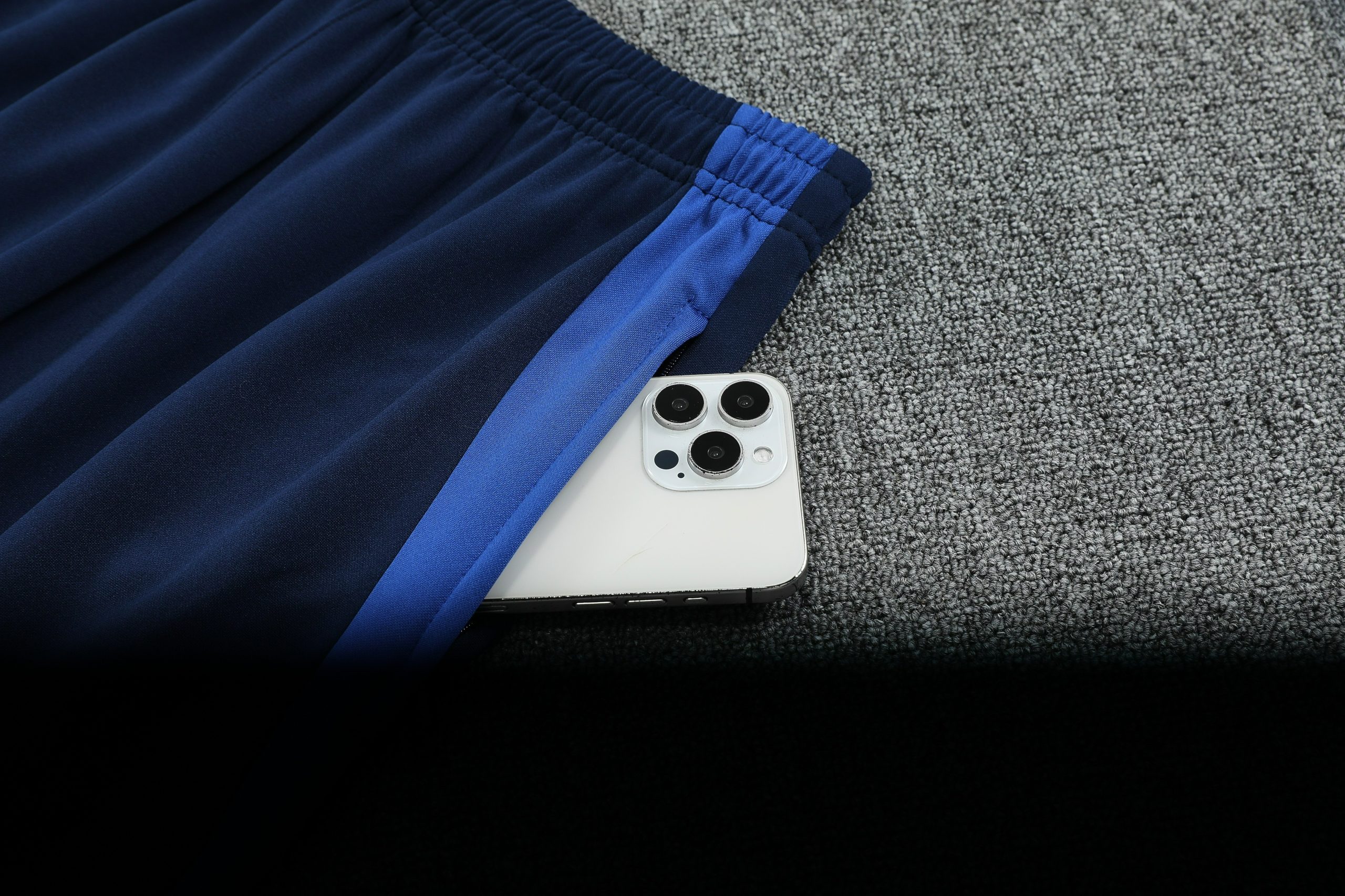 Italy Retro Training Kit (Polo+Pants) 2025 - Image 3