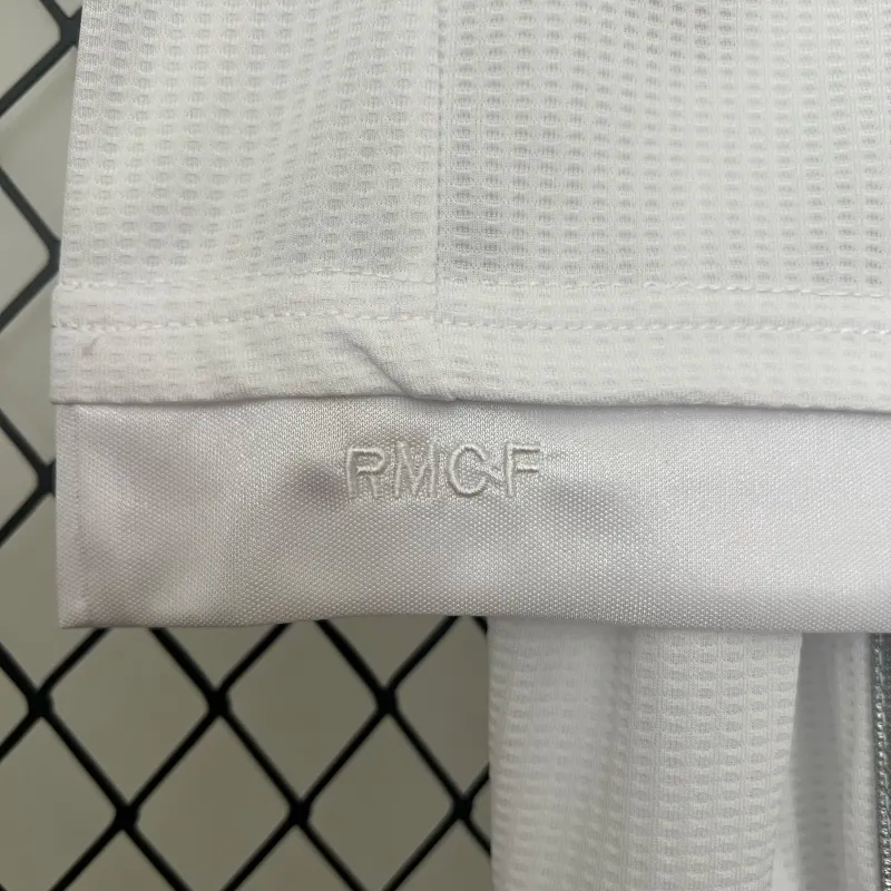 Real Madrid Retro Jersey Home Kids Kit Jersey+Shorts 2015/16 - Image 4