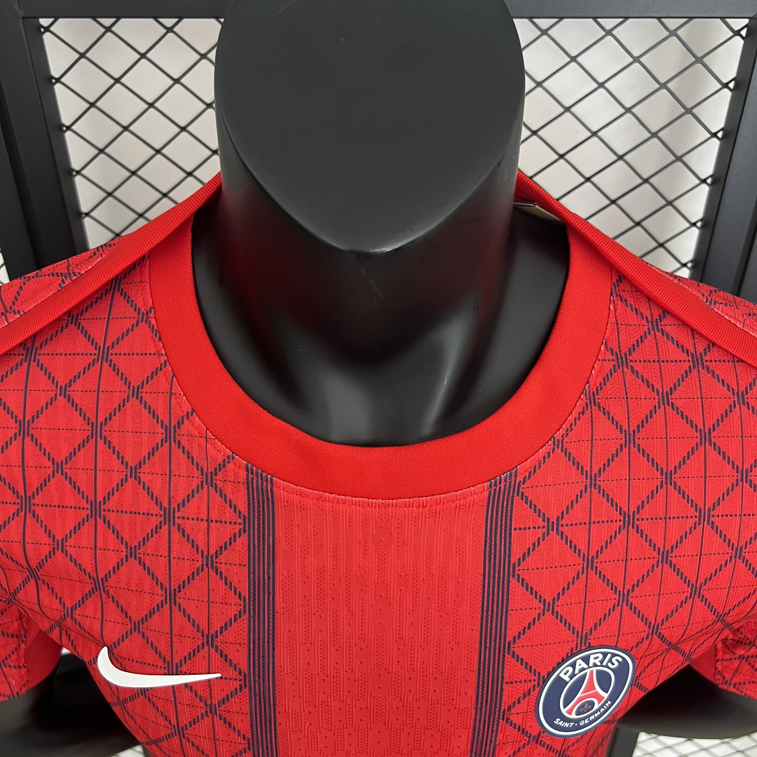 Soccer Jersey PSG Pre-Match Shirt 2025/26 - Image 4