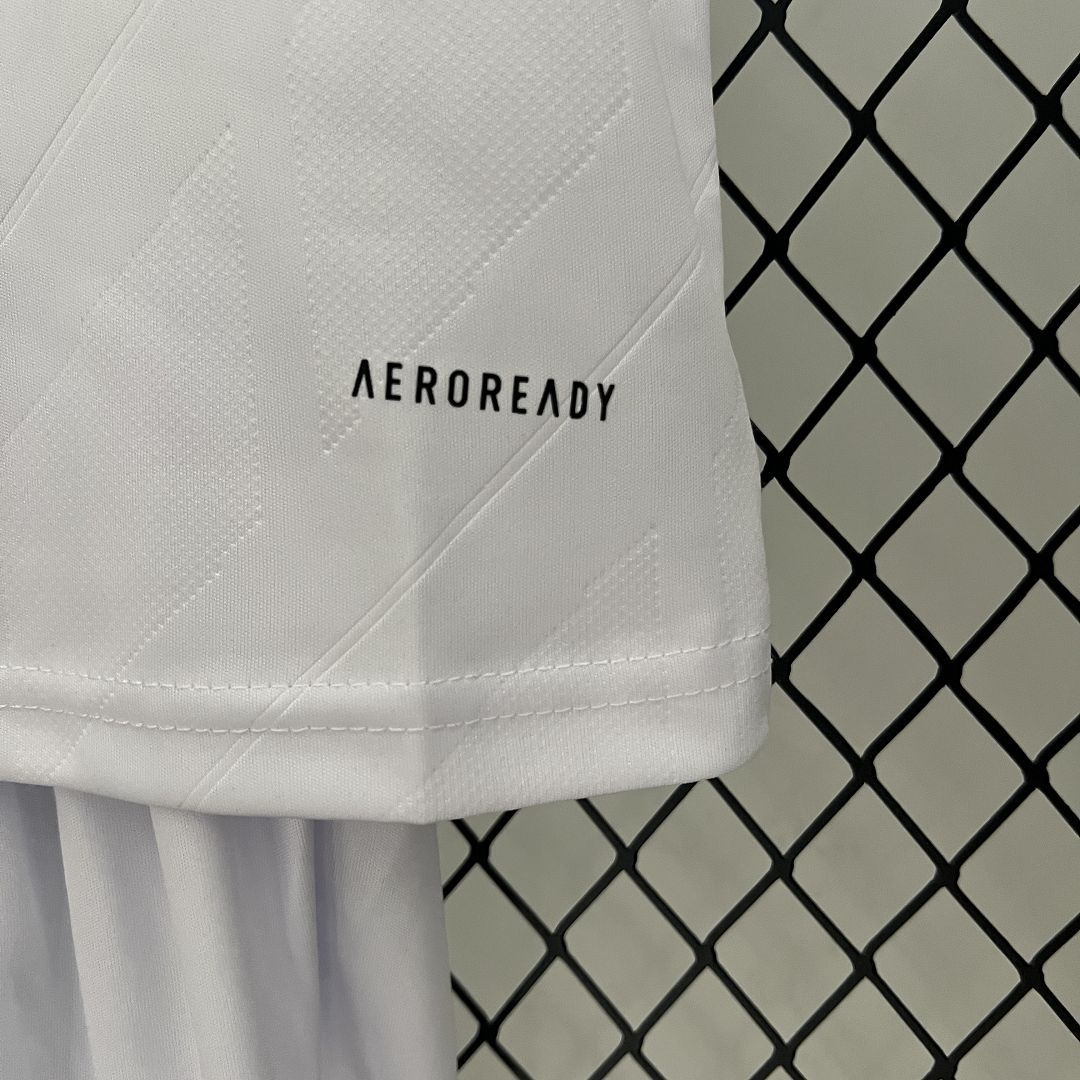 Real Madrid Retro Jersey Home Kids Kit Jersey+Shorts 2017/18 - Image 5