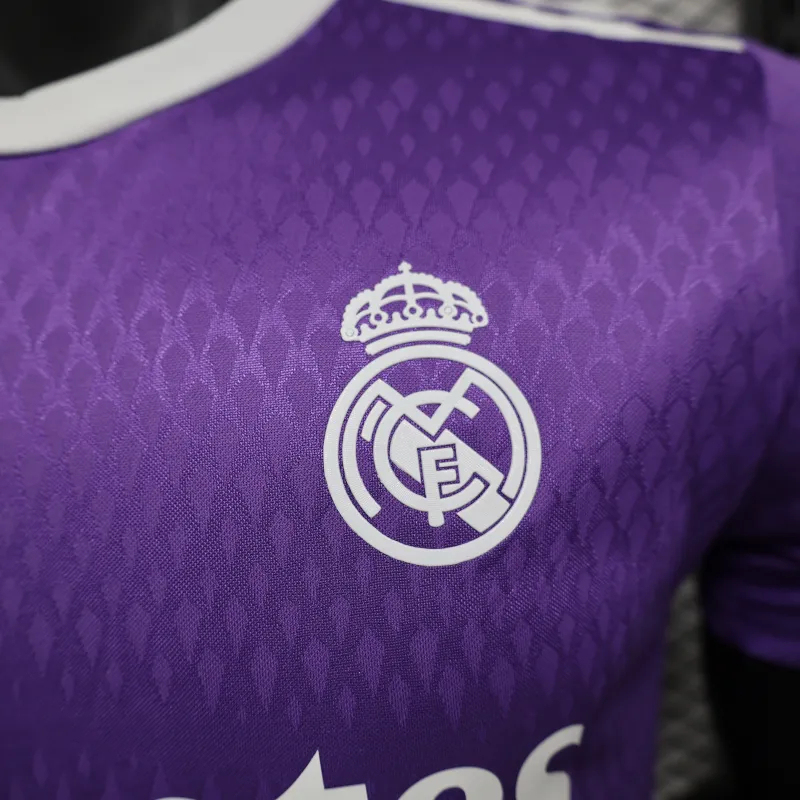 Real Madrid Retro Jersey Away Soccer Shirt 2016/17 - Image 5