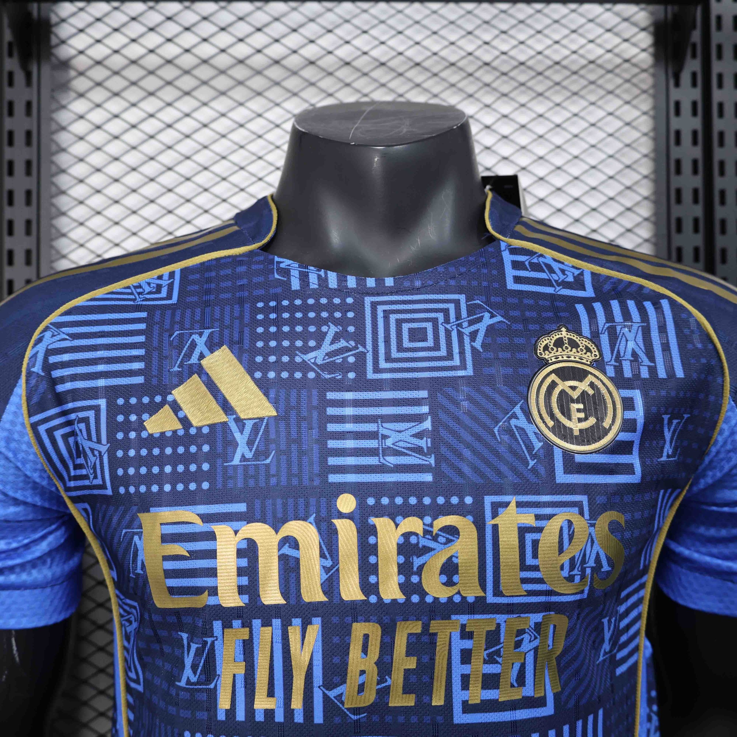 Real Madrid Soccer Jersey LV Joint Special Edition Shirt 2025/26 - Image 3