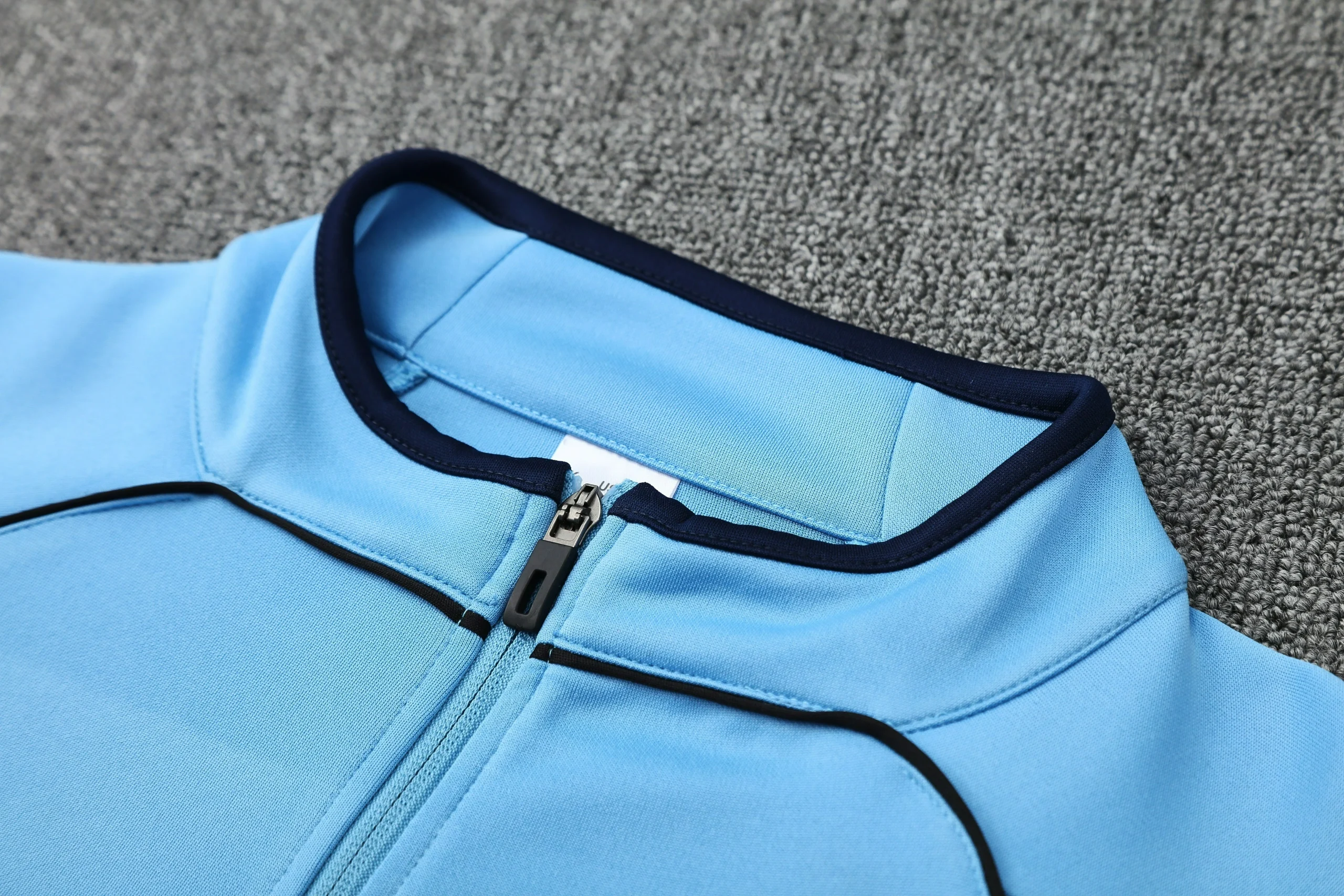 Real Madrid Retro Training Kit (Jacket+Pants) 2025/26 - Image 6