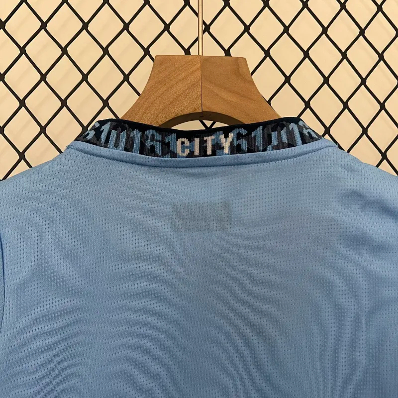 Manchester City Home Kids Kit Jersey+Shorts 2024/25 - Image 3