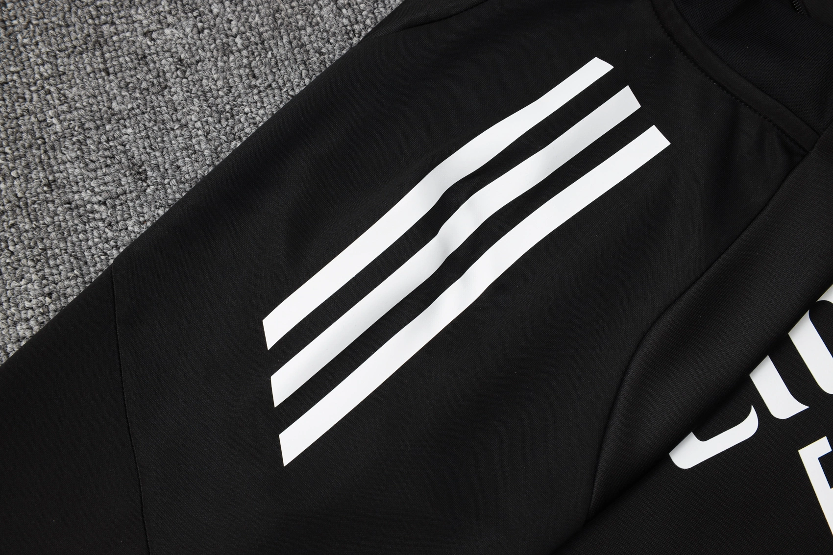 Real Madrid Training Kit (Sweatshirt+Pants) Black 2025/26 - Image 6