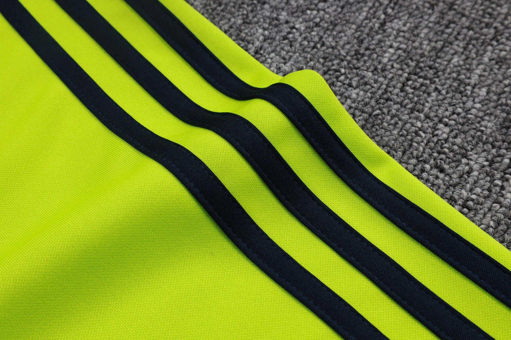 Real Madrid Training Kit (Jacket+Pants) Green 2025/26 - Image 3