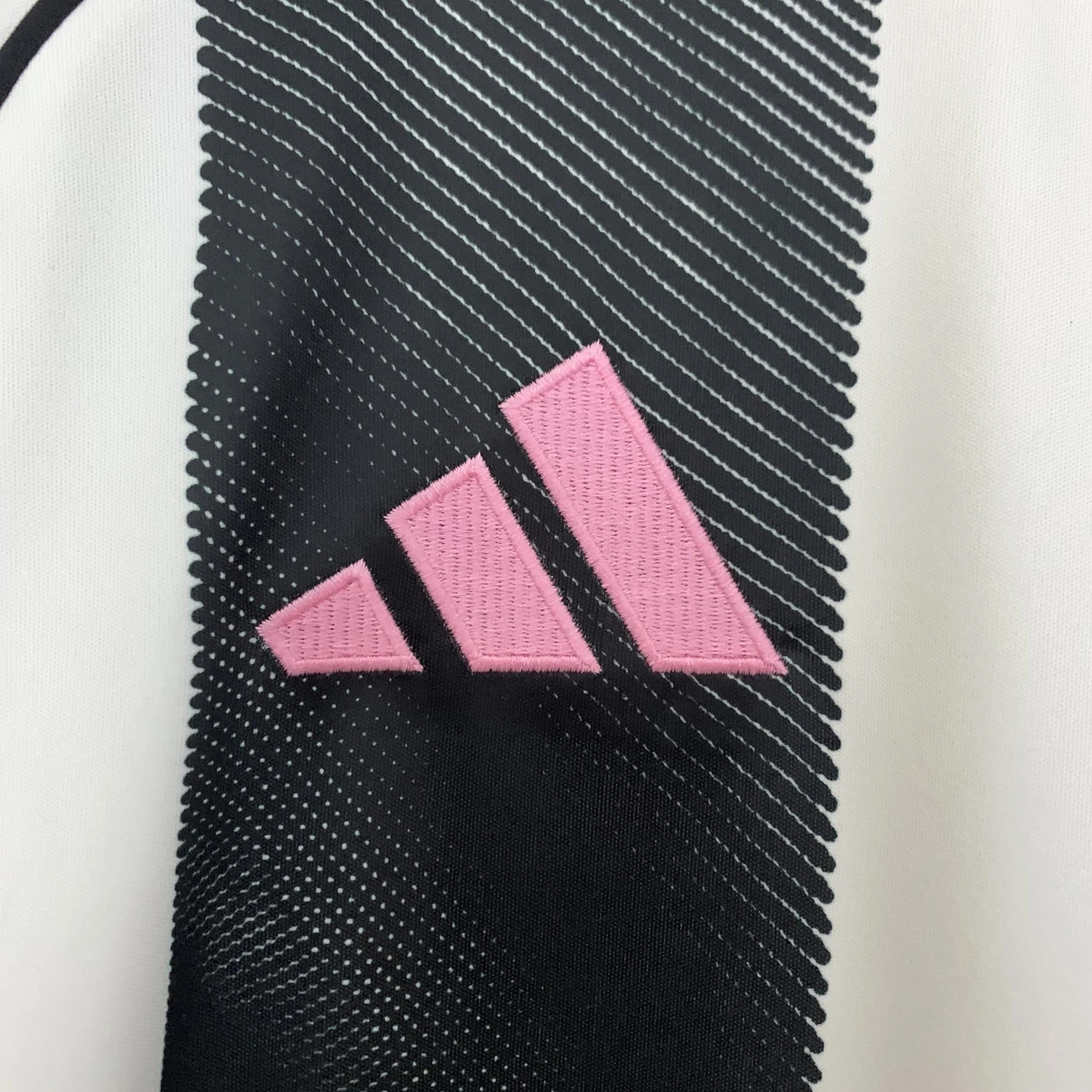 Juventus Soccer Jersey Home Custom Shirt 2025/26 - Image 3