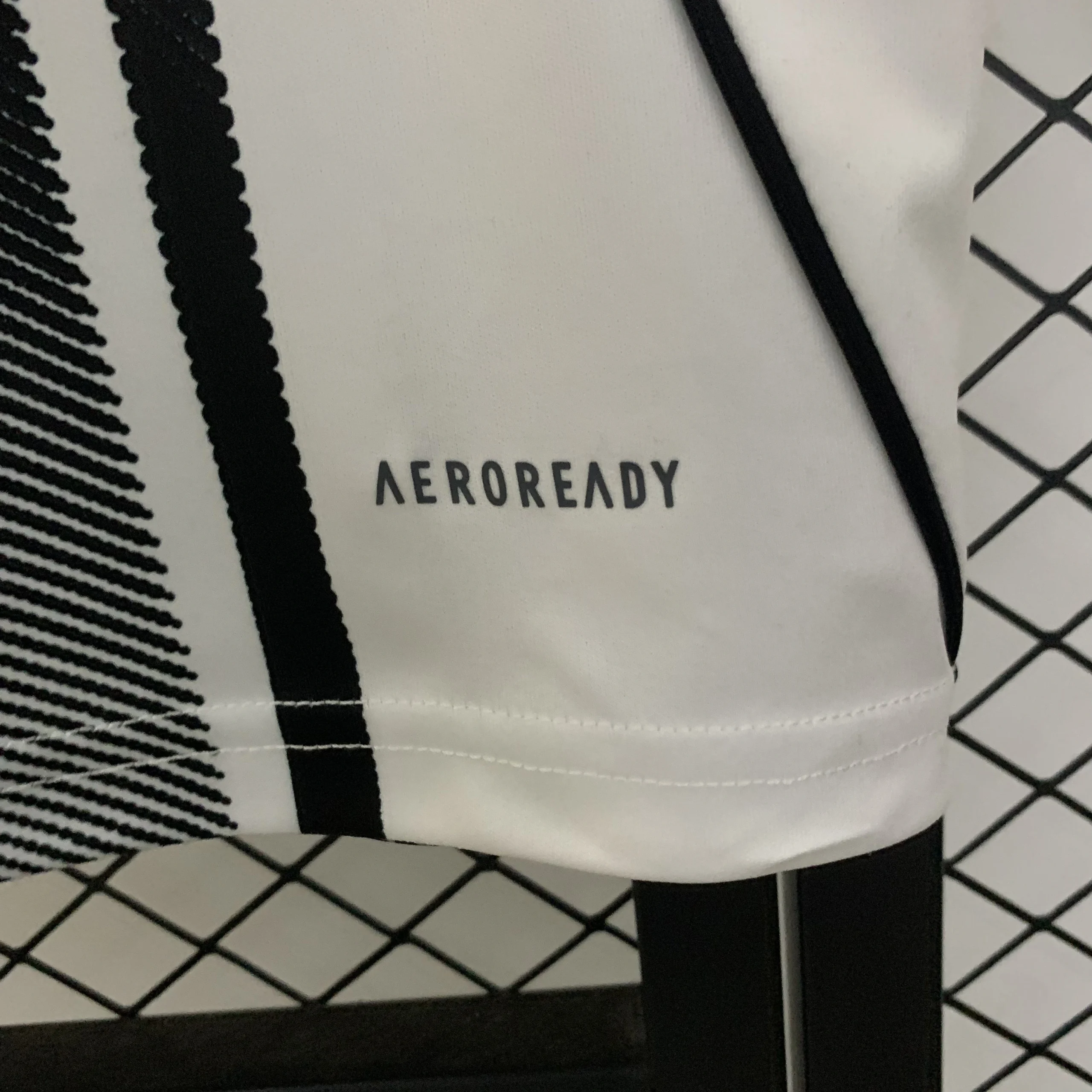 Juventus Soccer Jersey Home Custom Shirt 2025/26 - Image 4