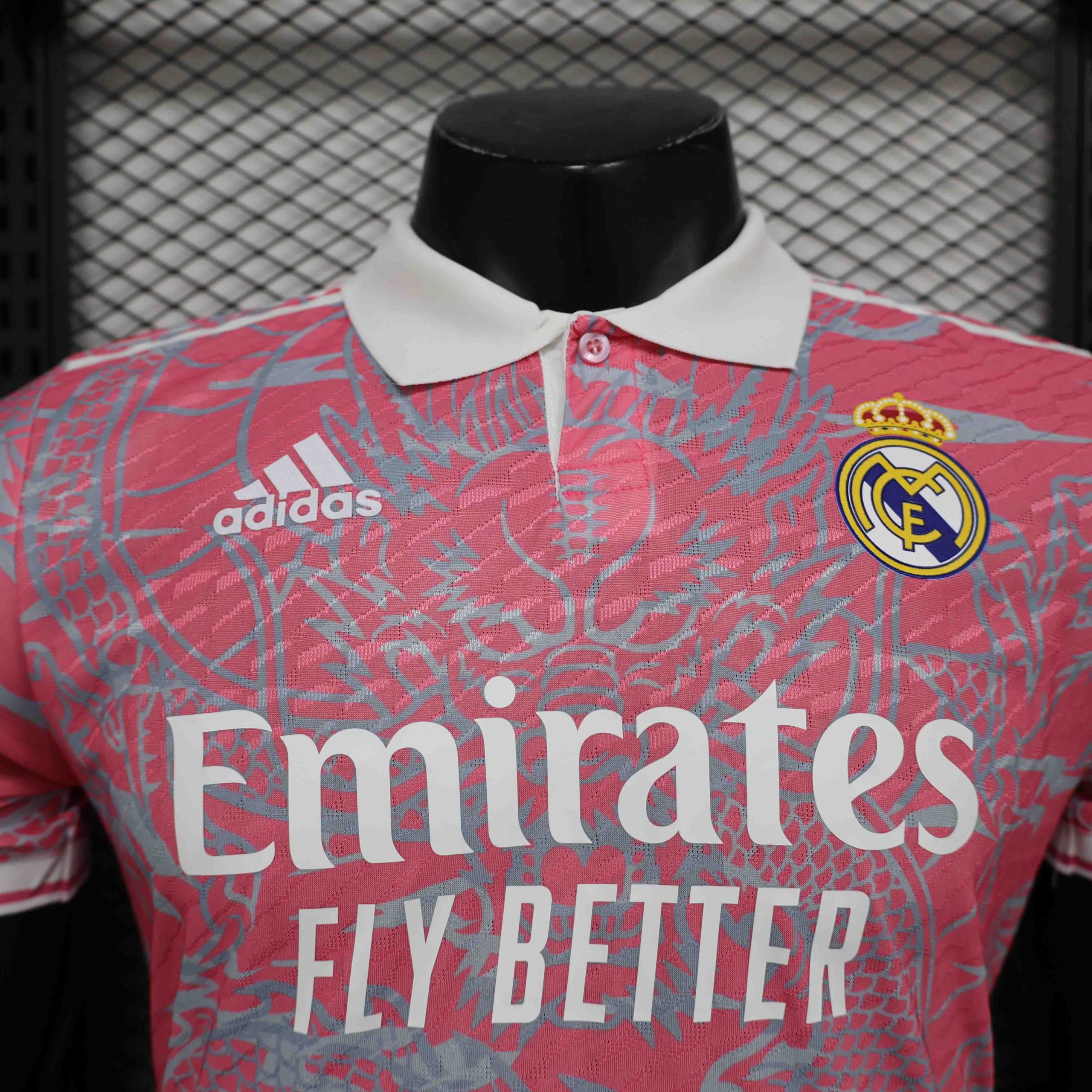 Real Madrid Soccer Jersey Dragon Pink Special Edition Shirt 2024/25 - Image 5